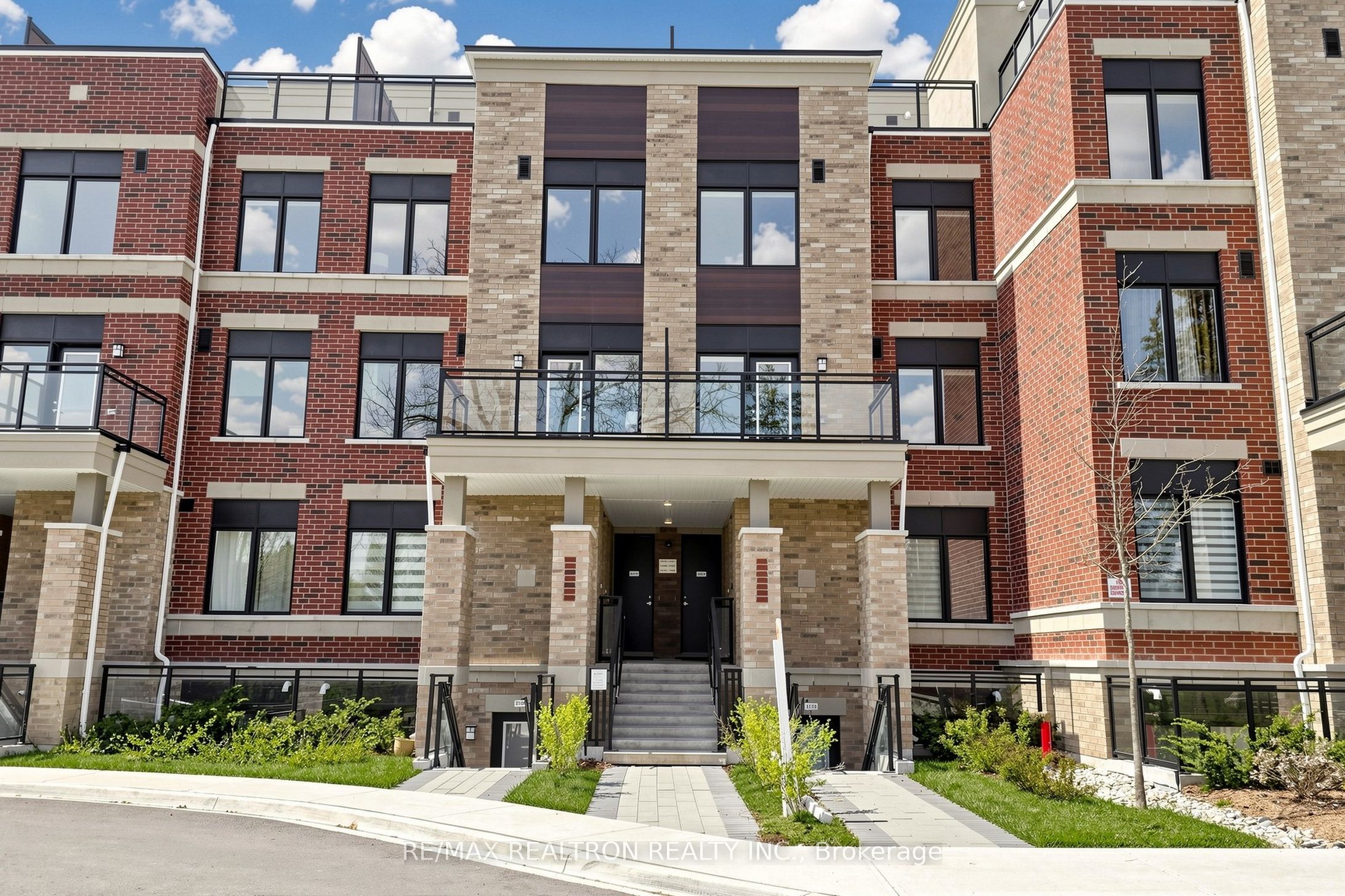 60 Elizabeth Street 3405, Richmond Hill, ON L4C 5W2 photo 5