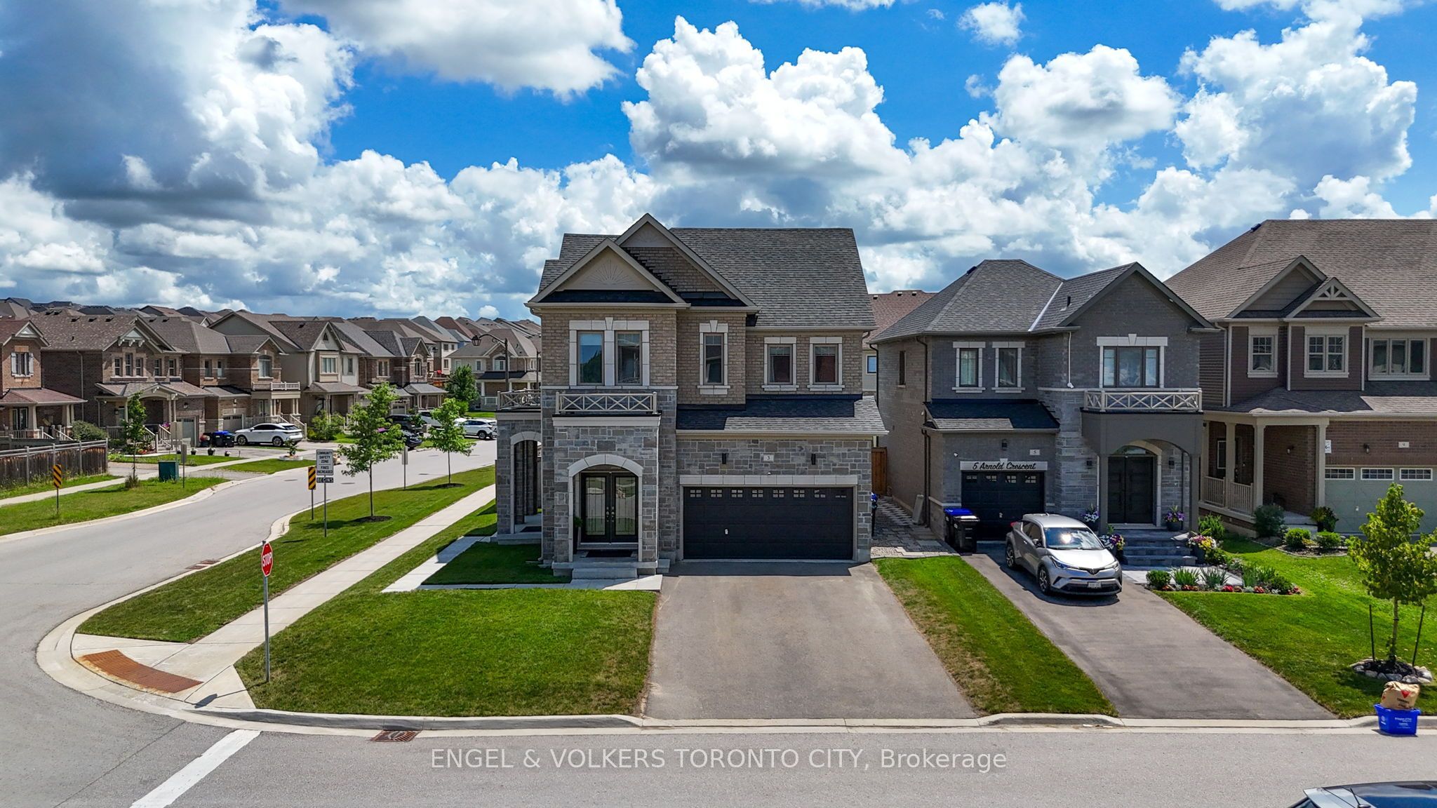 3 Arnold Crescent, New Tecumseth, ON L9R 0T7 photo 2