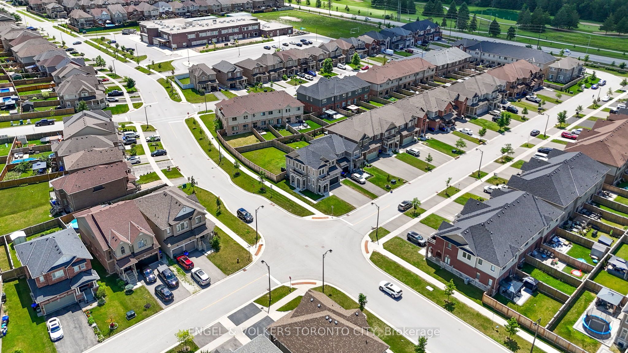 3 Arnold Crescent, New Tecumseth, ON L9R 0T7 photo 4
