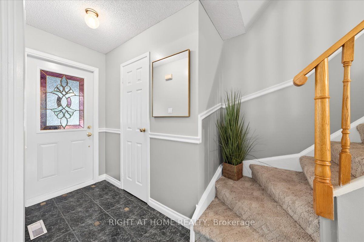 72 Rejane Crescent, Vaughan, ON L4J 5A5 photo 4