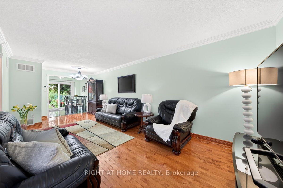 72 Rejane Crescent, Vaughan, ON L4J 5A5 photo 5