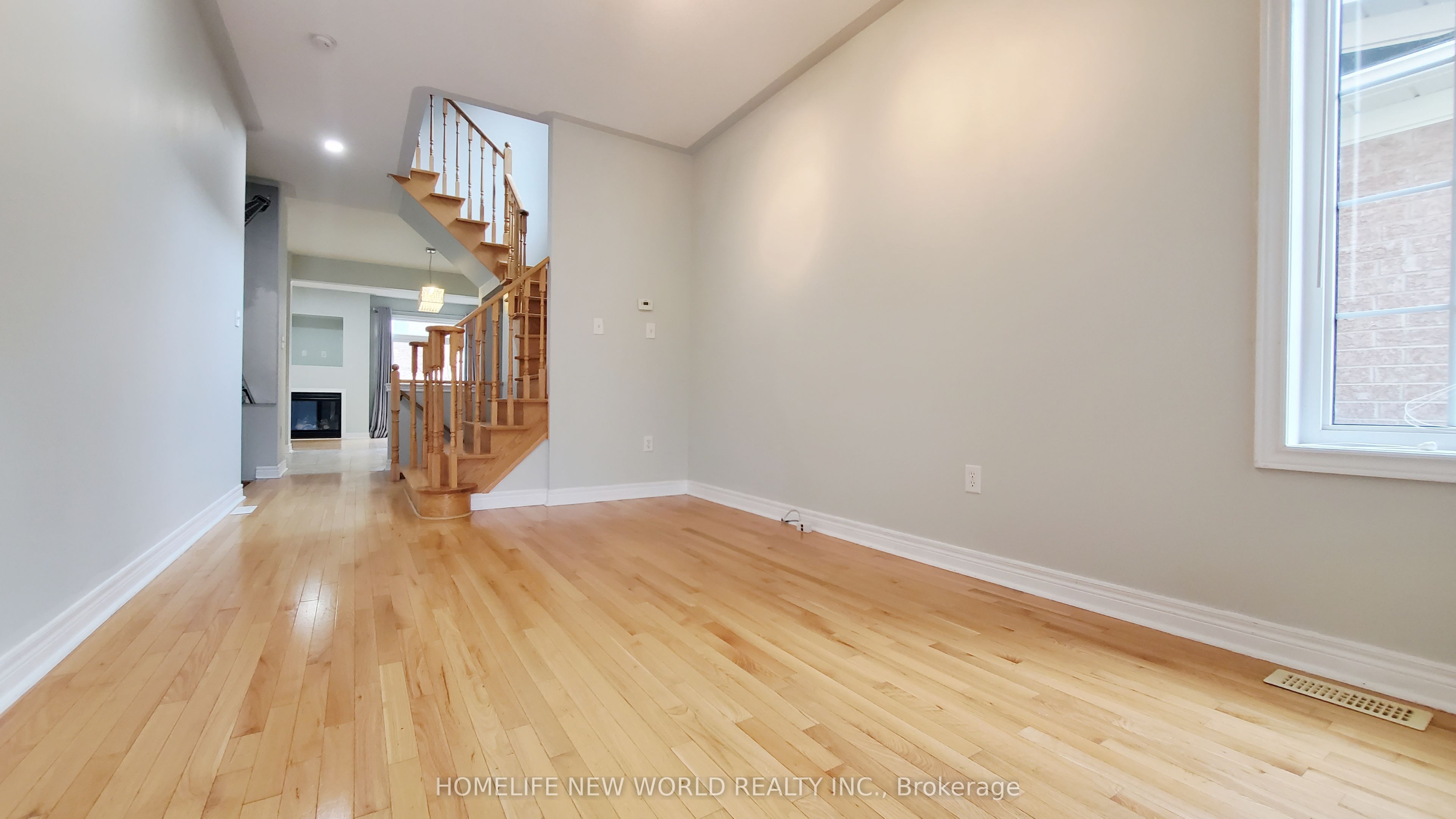 52 Mantle Avenue, Whitchurch-Stouffville, ON L4A 0M5 photo 2