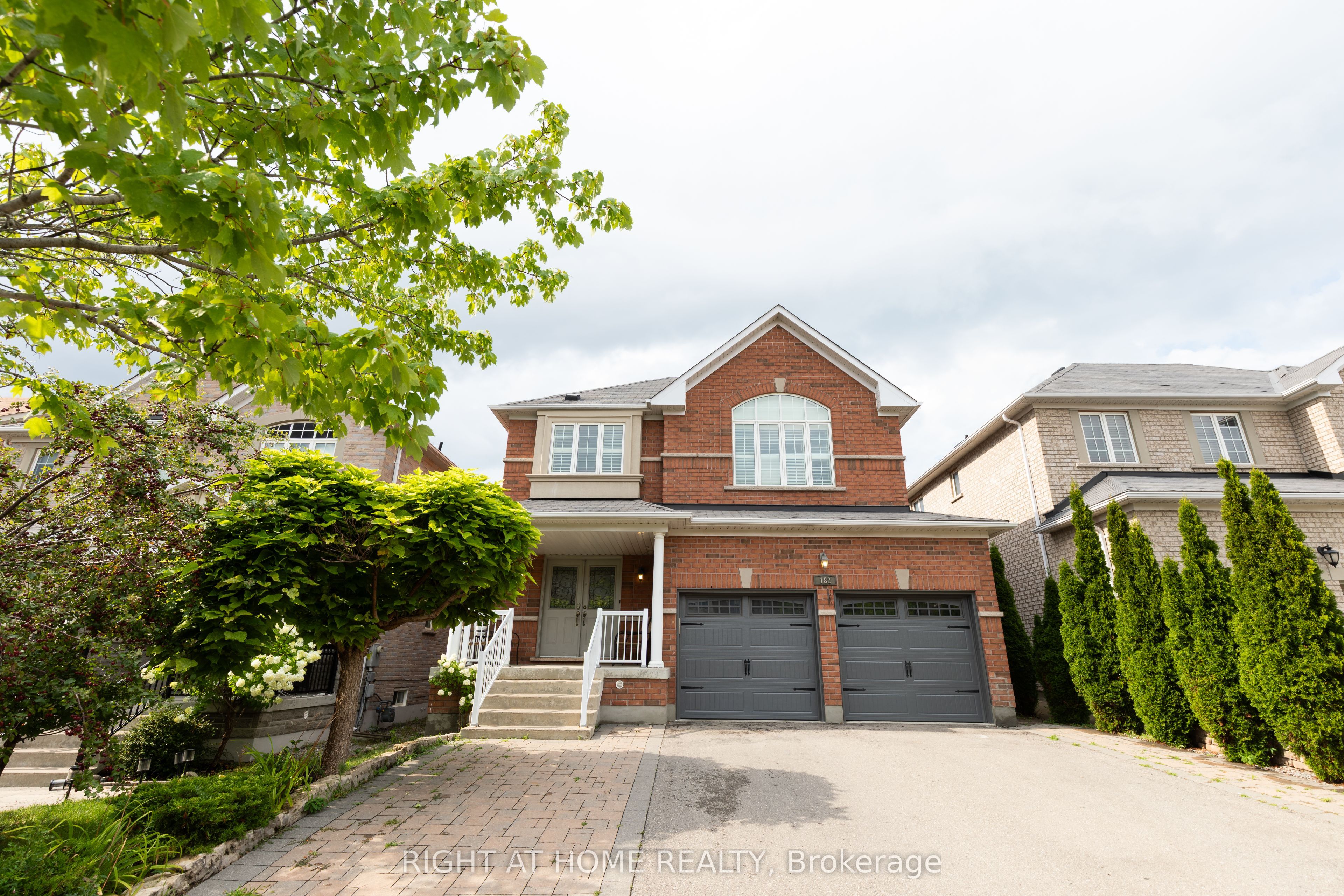 182 Maurier Boulevard, Vaughan, ON L6A 0V2 photo 2