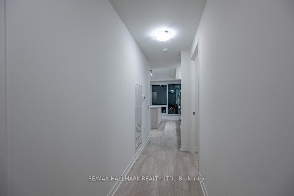 8868 Yonge Street 1507E, Richmond Hill, ON L4C 1Z8 photo 4