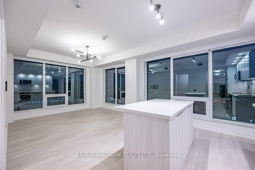 8868 Yonge Street 1507E, Richmond Hill, ON L4C 1Z8 photo 5