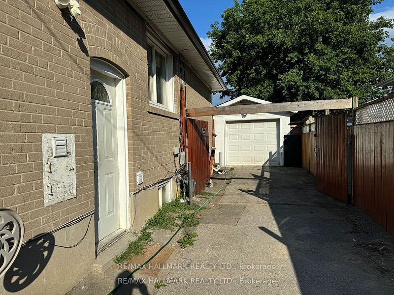 63 Longford Drive E #BSMNT, Newmarket, ON L3Y 2Y6 photo 3