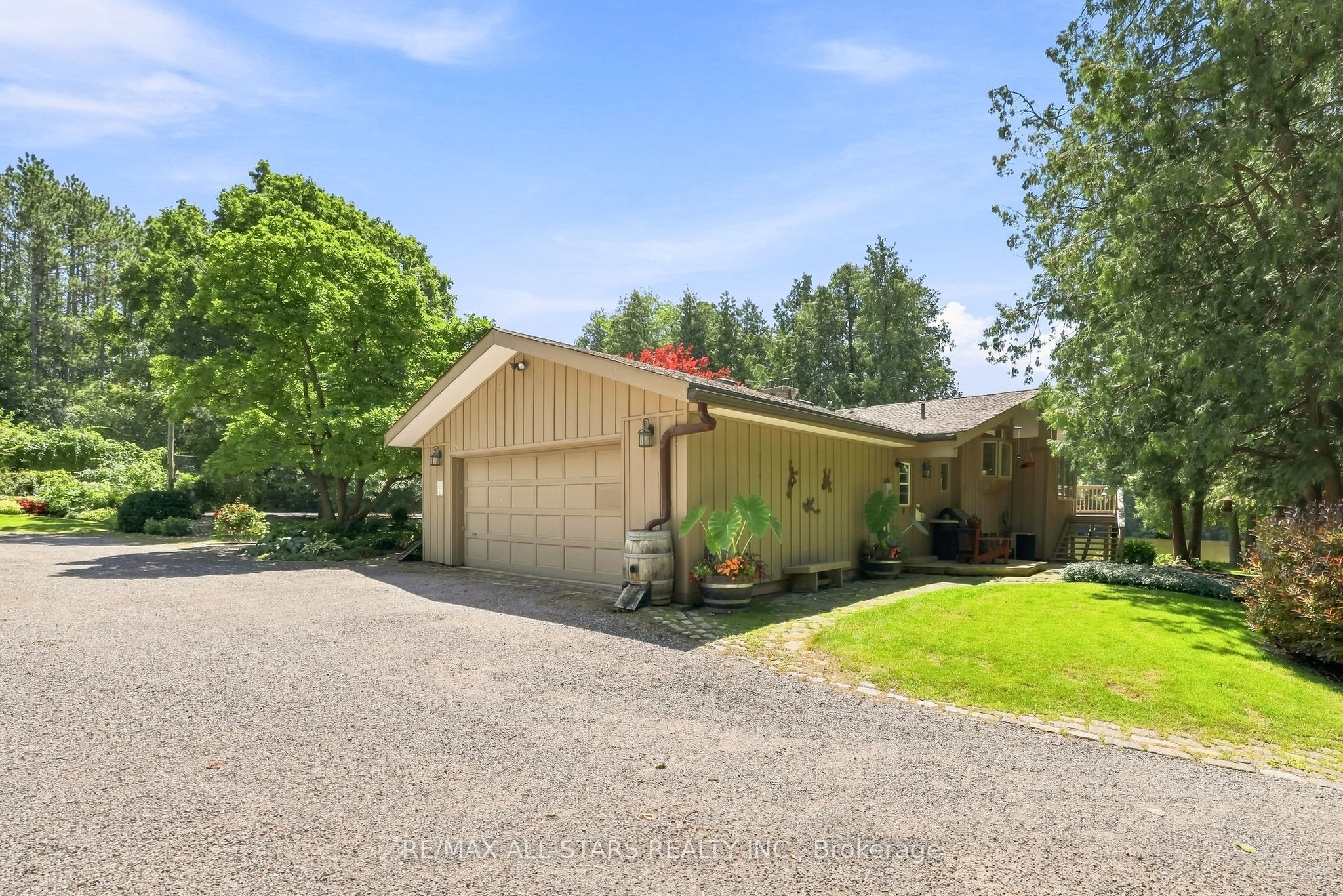 46 Sawmill Lane, Whitchurch-Stouffville, ON L0H 1G0 photo 2