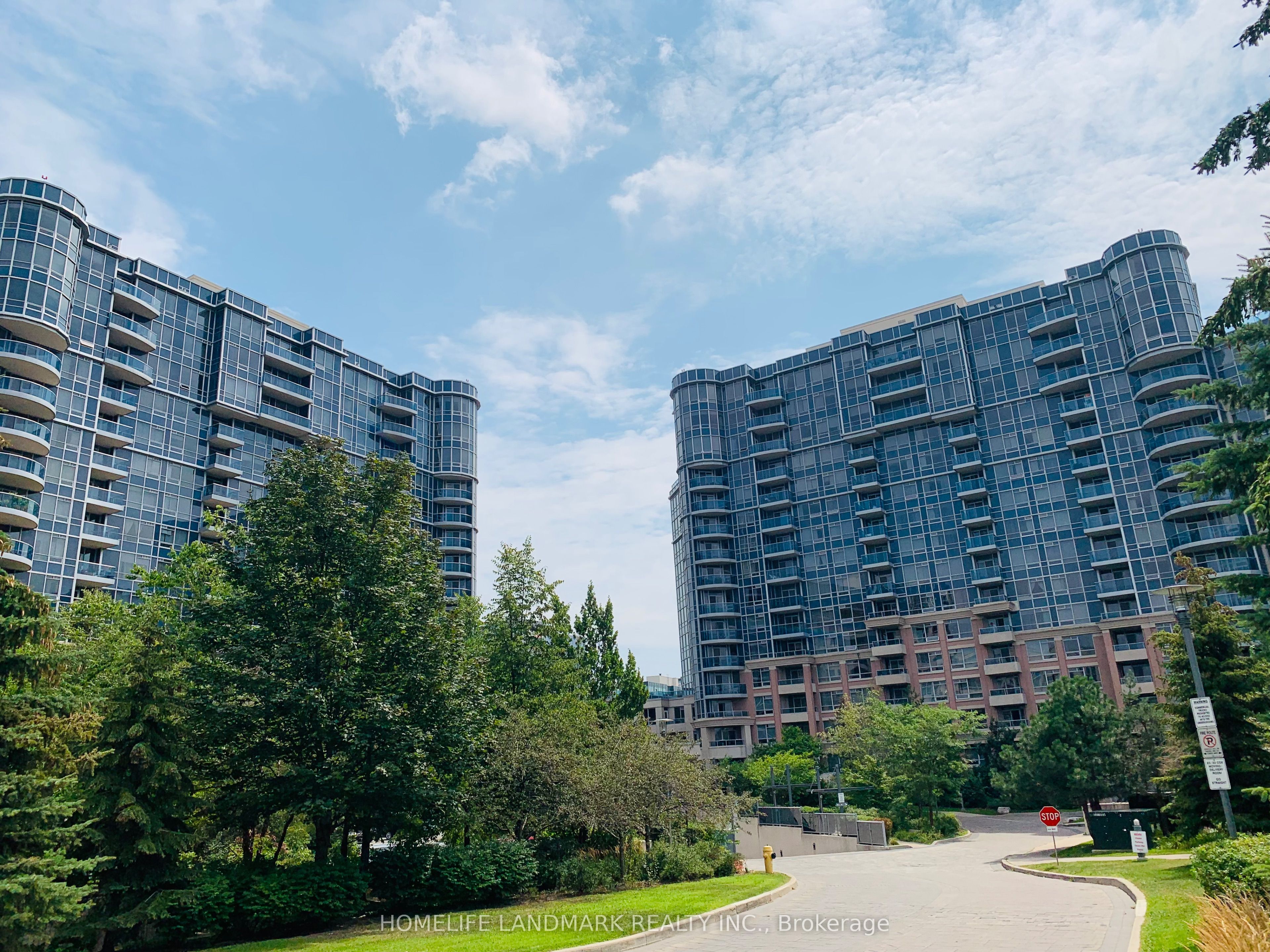 23 Cox Boulevard 961, Markham, ON L3R 7Z9 photo 2
