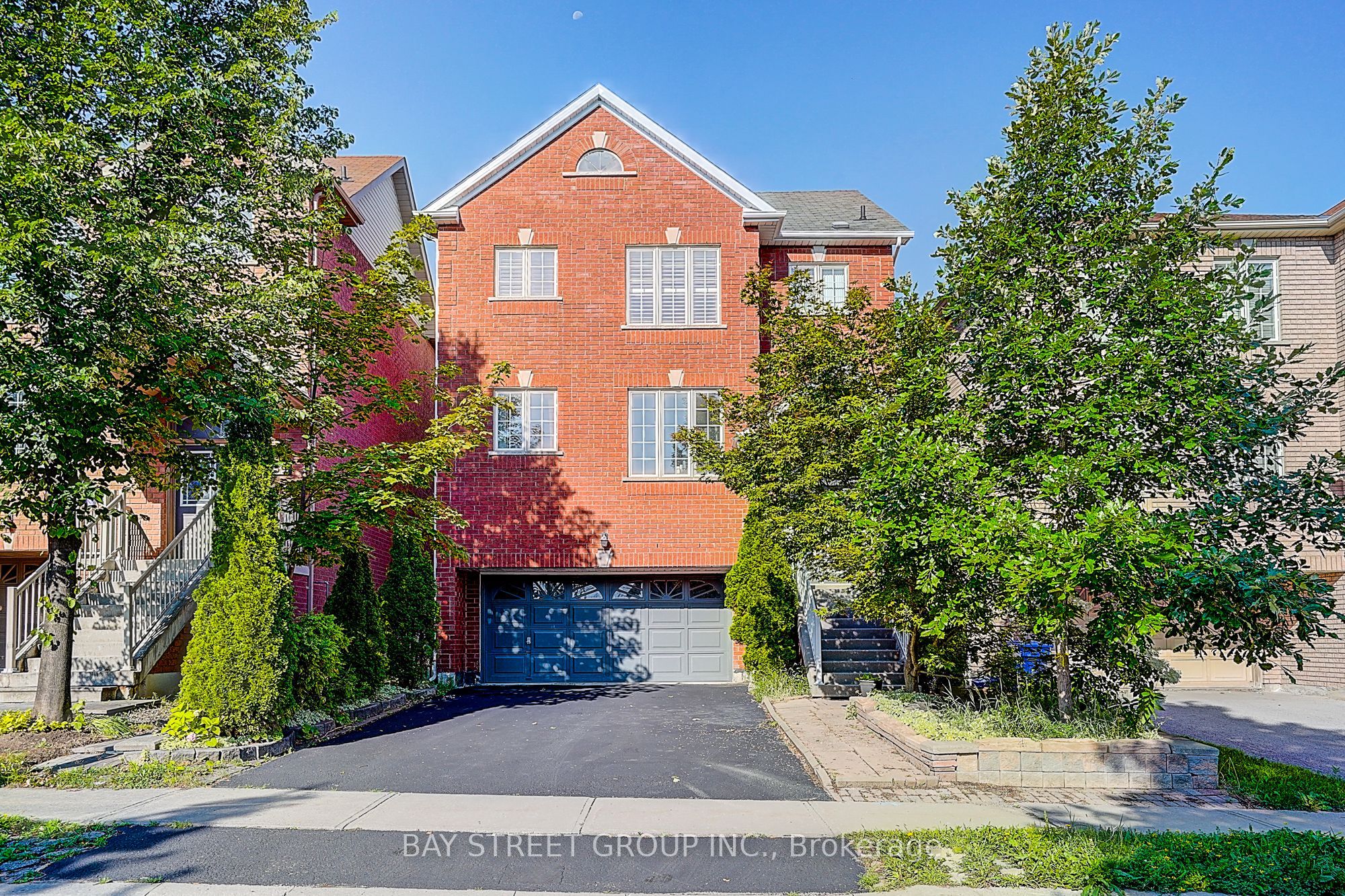 57 Gail Parks Crescent, Newmarket, ON L3X 3B9