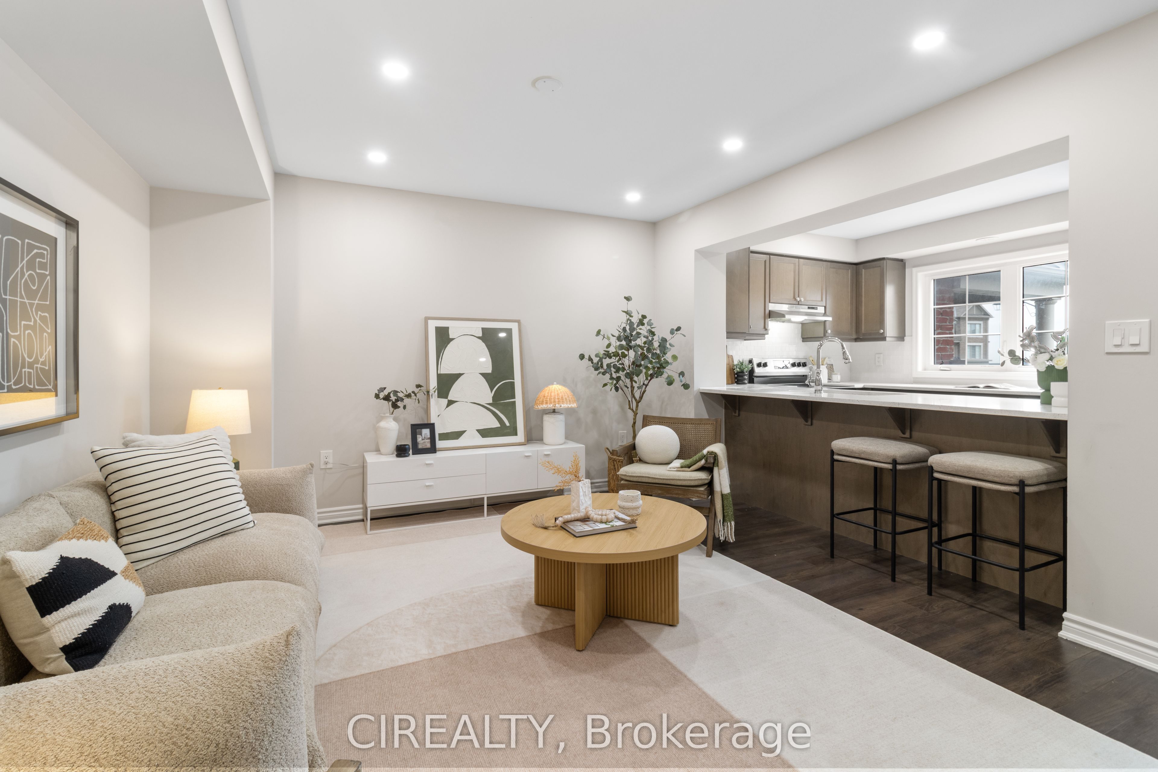 48 Casely Avenue, Richmond Hill, ON L4S 0K3 photo 2