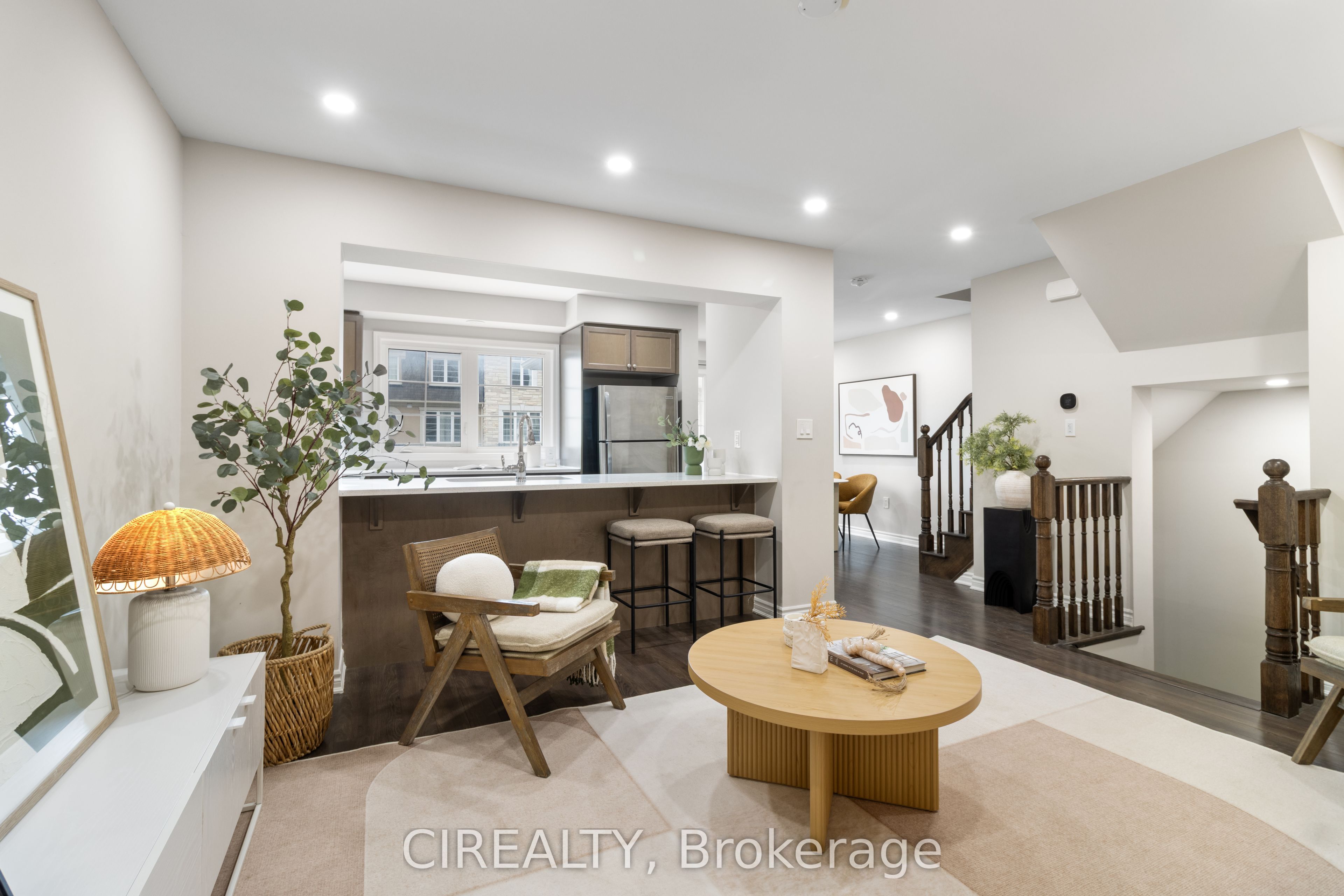 48 Casely Avenue, Richmond Hill, ON L4S 0K3 photo 3