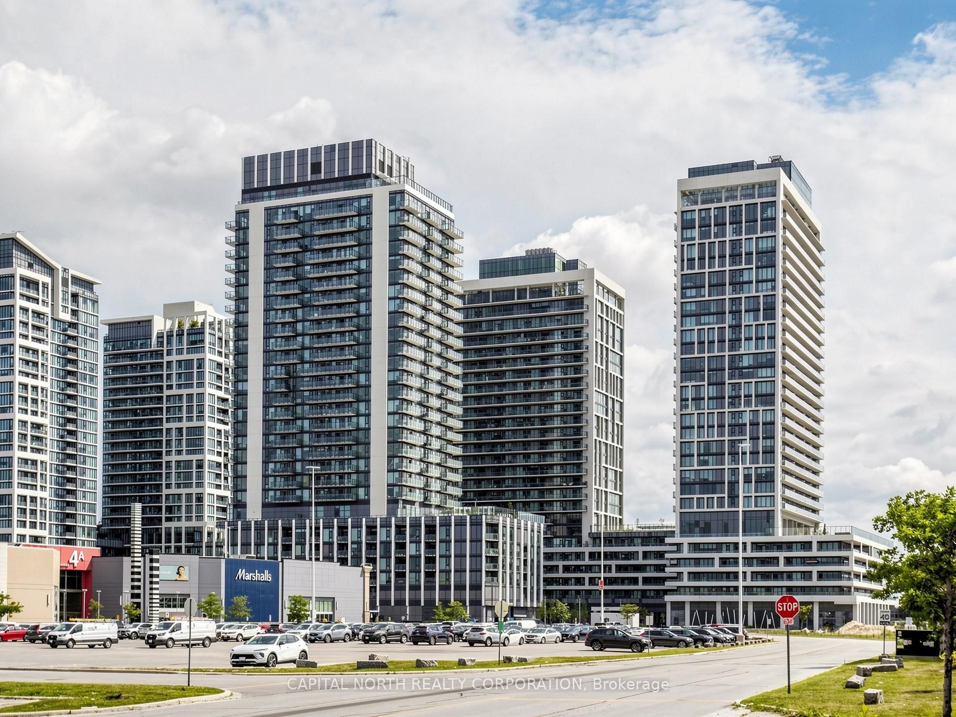 8960 Jane Street 329, Vaughan, ON L4K 2M9