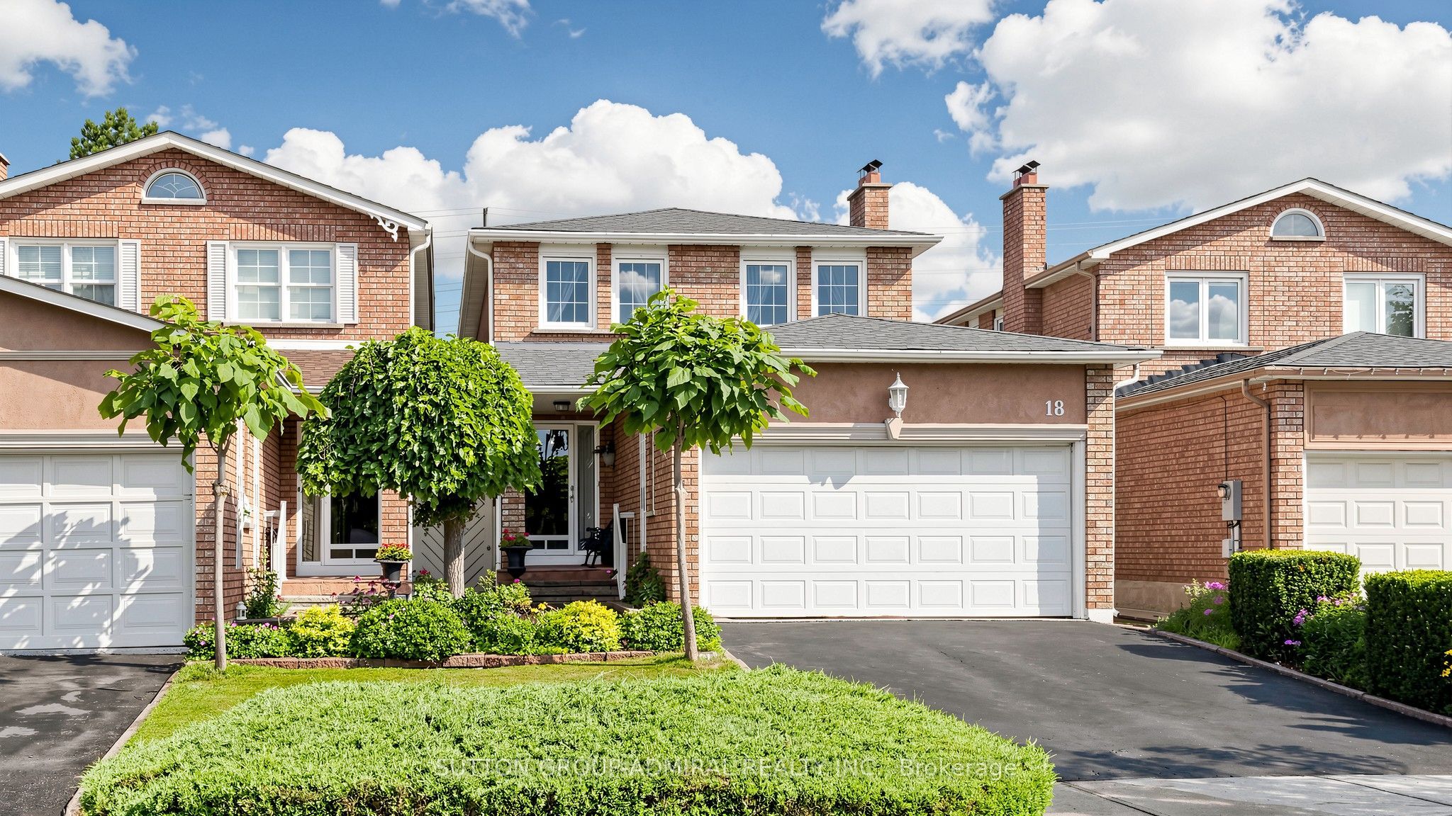 18 Richbell Street, Vaughan, ON L4J 5W4 photo 2