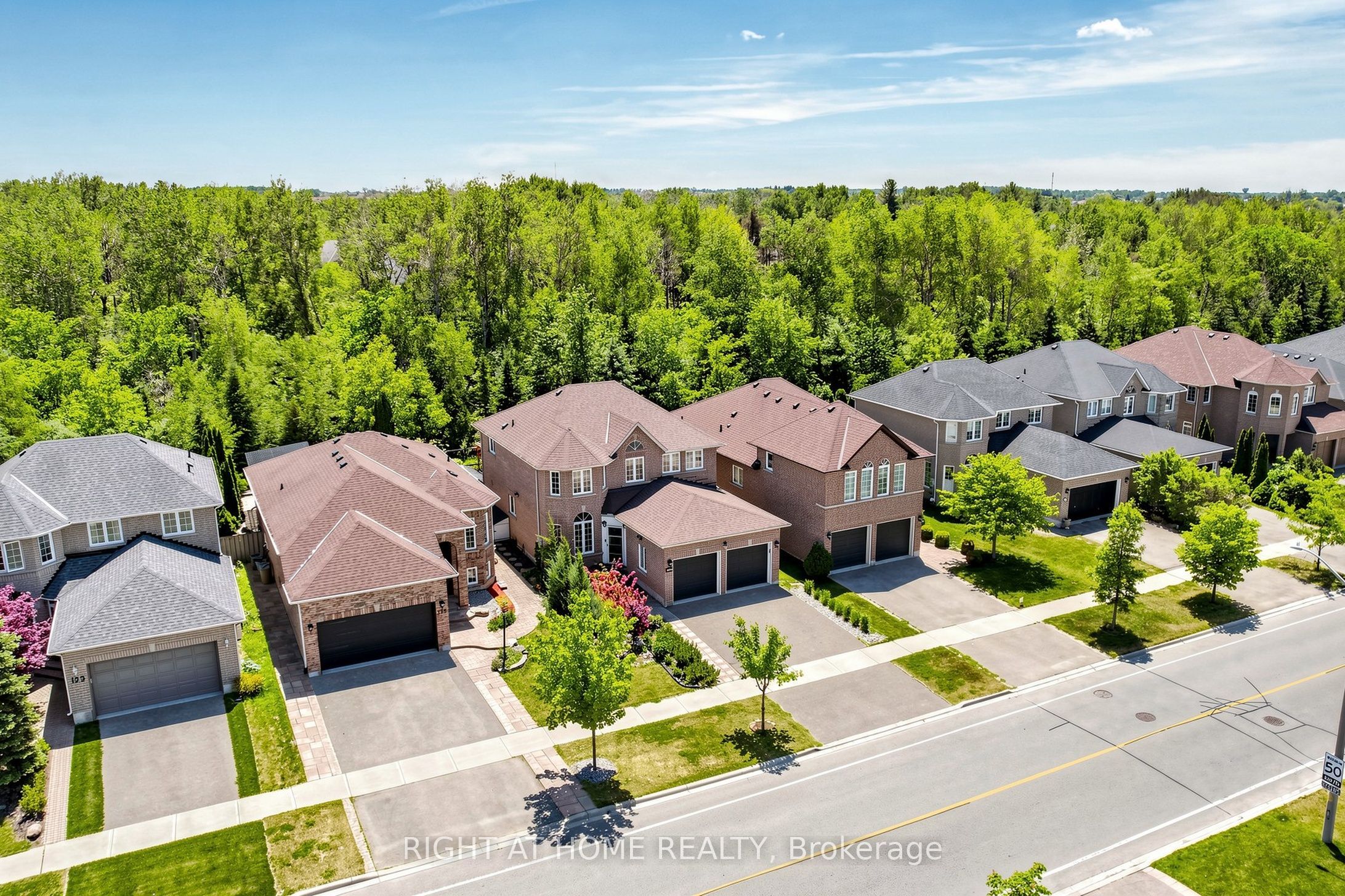 127 Humberland Drive, Richmond Hill, ON L4E 3Y7 photo 2