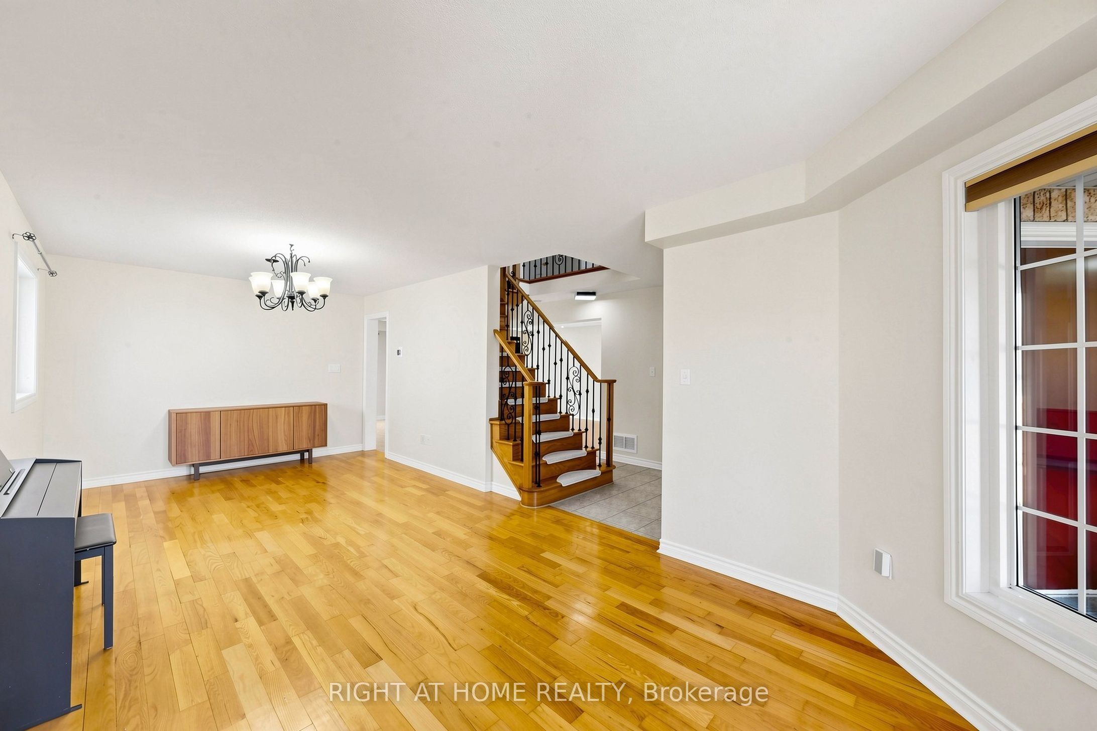 127 Humberland Drive, Richmond Hill, ON L4E 3Y7 photo 5
