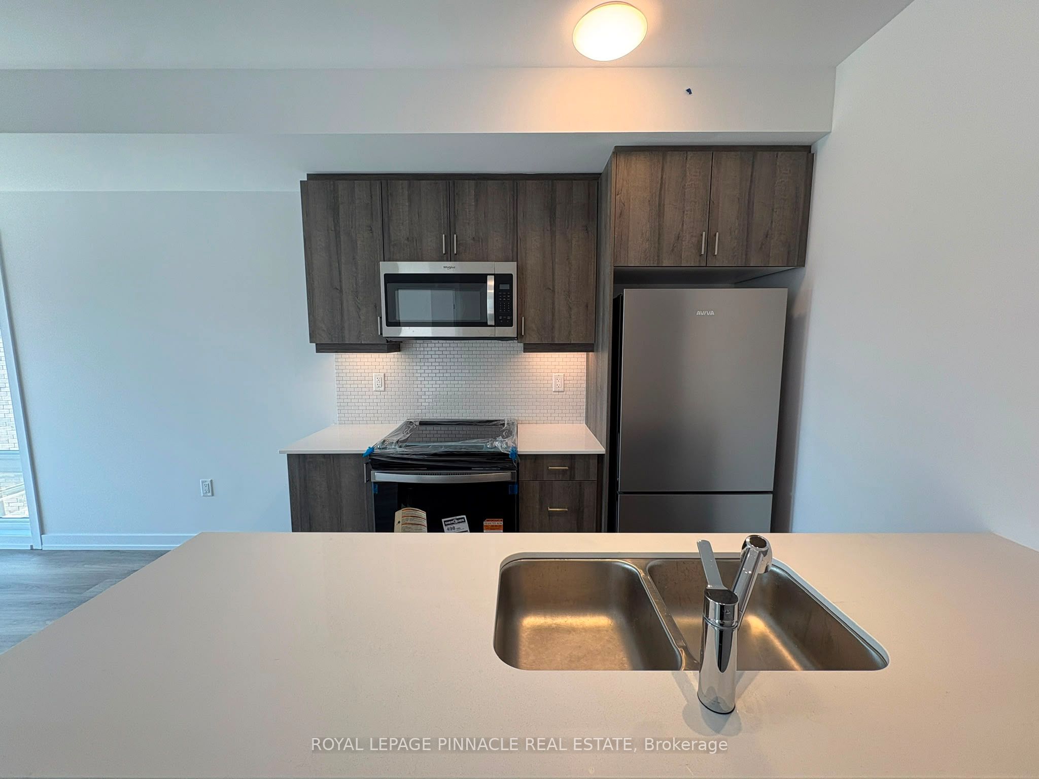 3 Bancroft Lane 202, Richmond Hill, ON L4E 1M1 photo 4