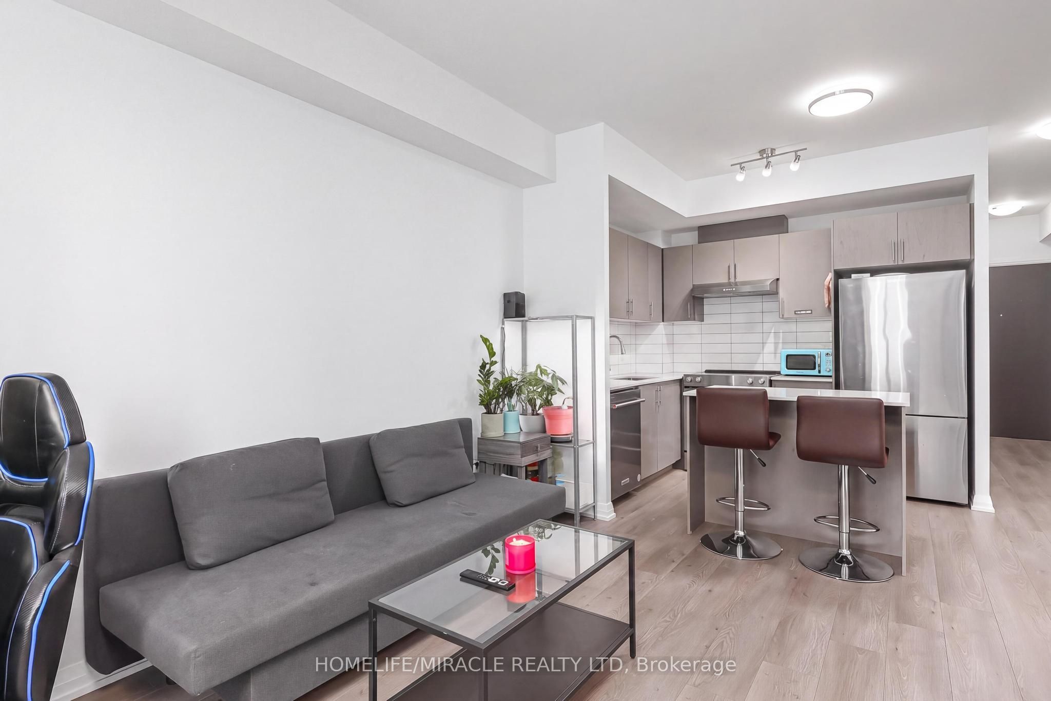 9000 Jane Street 223, Vaughan, ON L4K 0M6 photo 5
