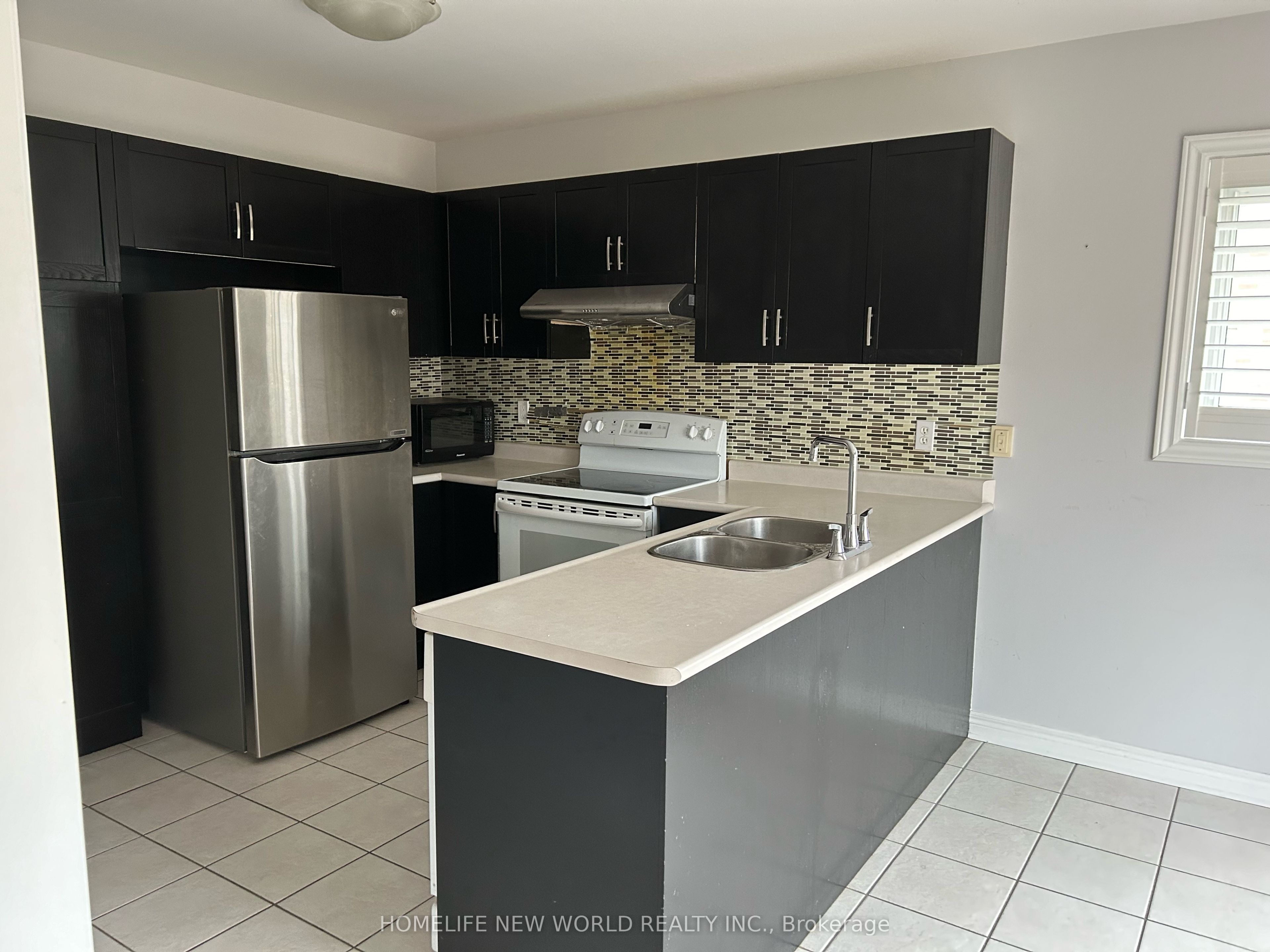 7 Zippora Drive, Richmond Hill, ON L4S 2M6 photo 4