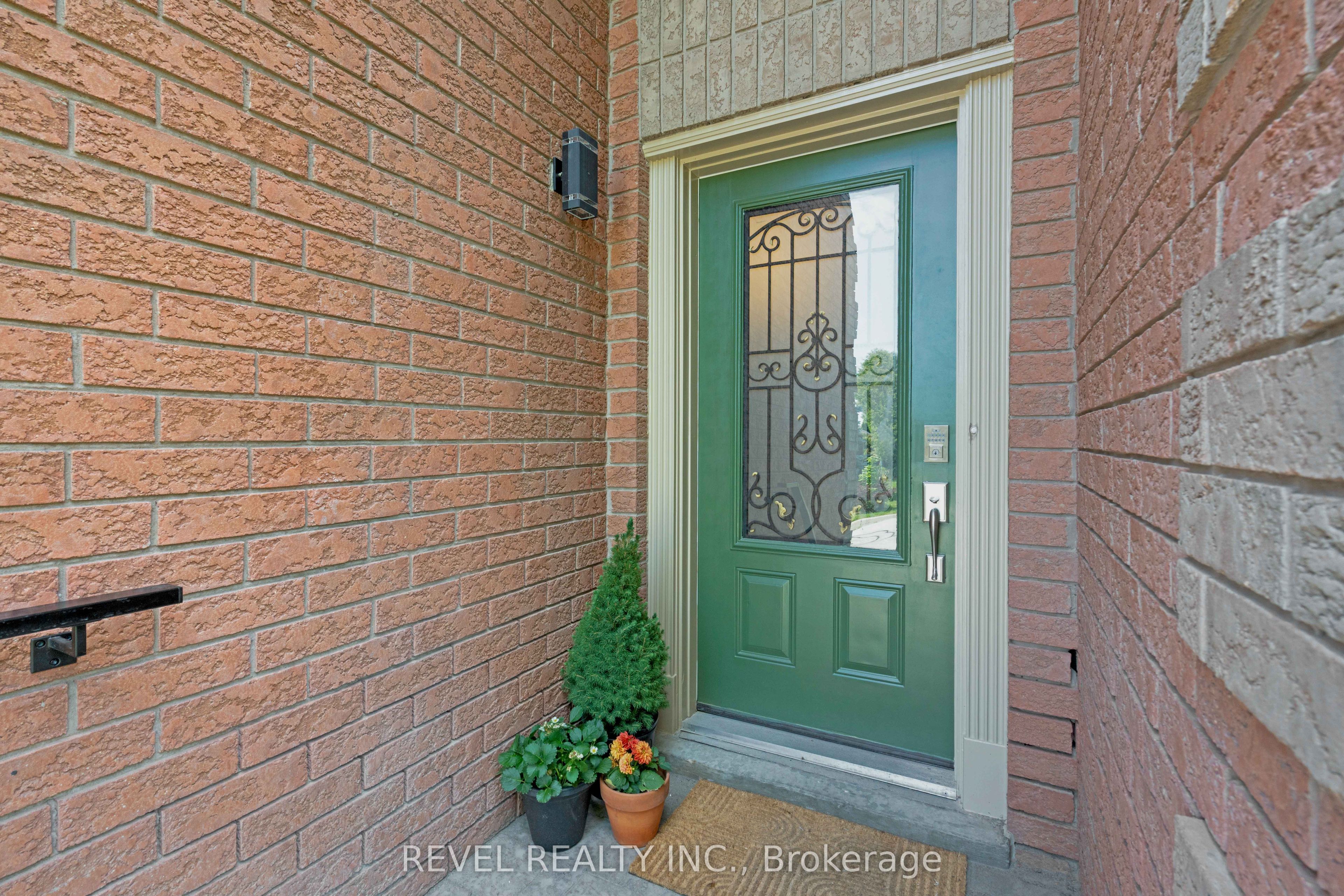 83 Depeuter Crescent, Bradford West Gwillimbury, ON L3Z 3A2 photo 3