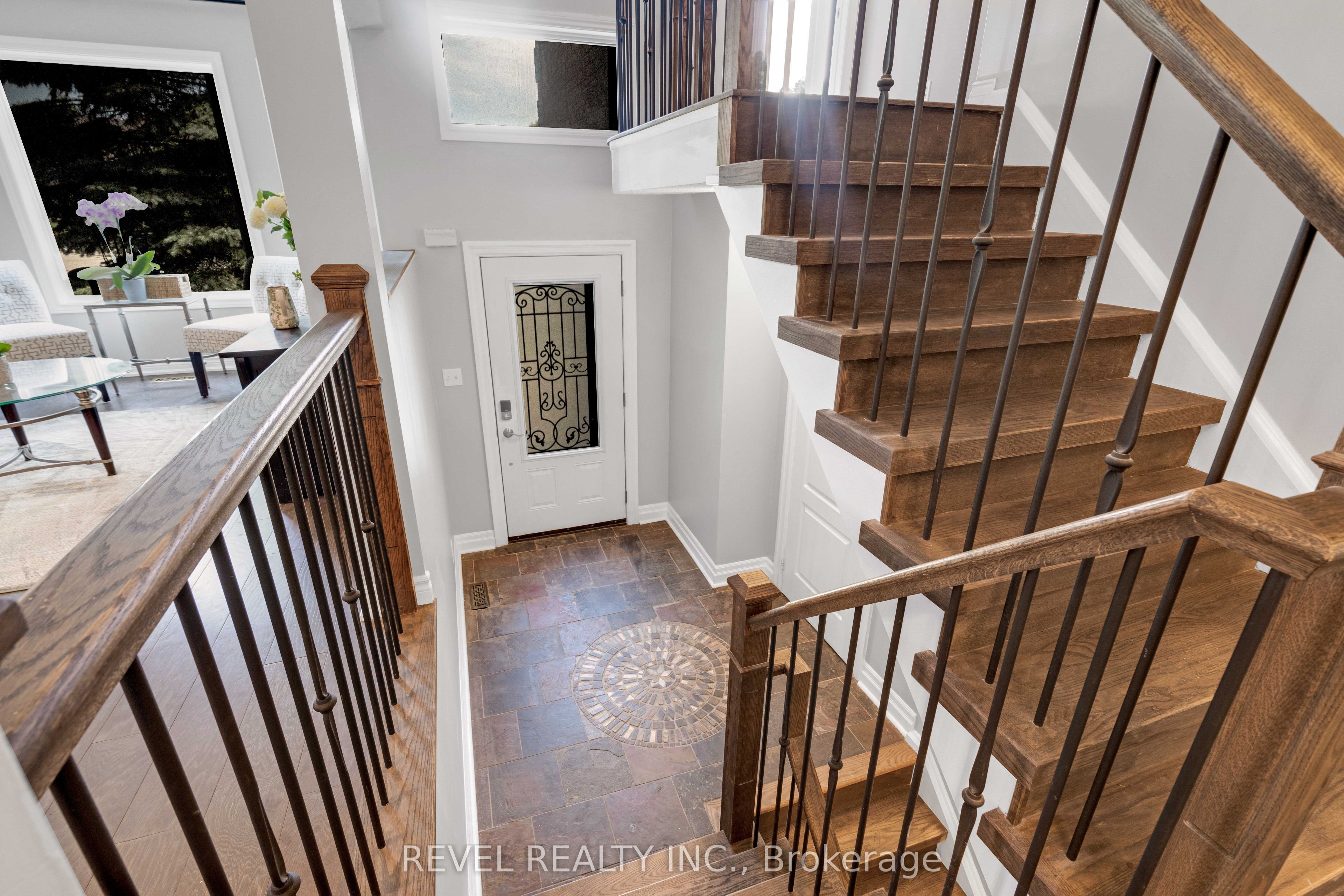 83 Depeuter Crescent, Bradford West Gwillimbury, ON L3Z 3A2 photo 4