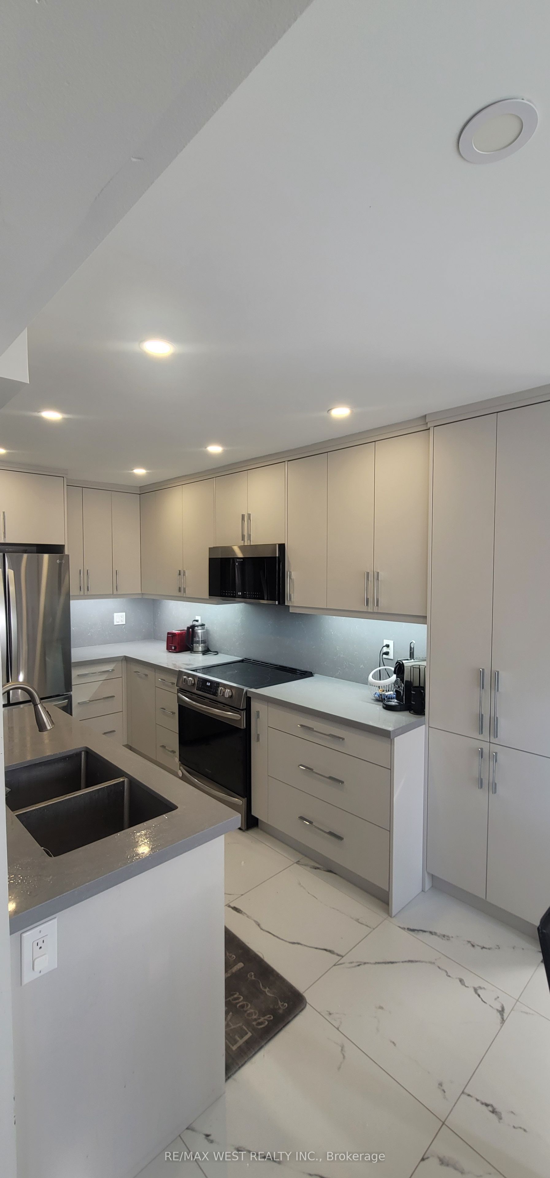 20 Winisk Street, Richmond Hill, ON L4E 0L5 photo 5