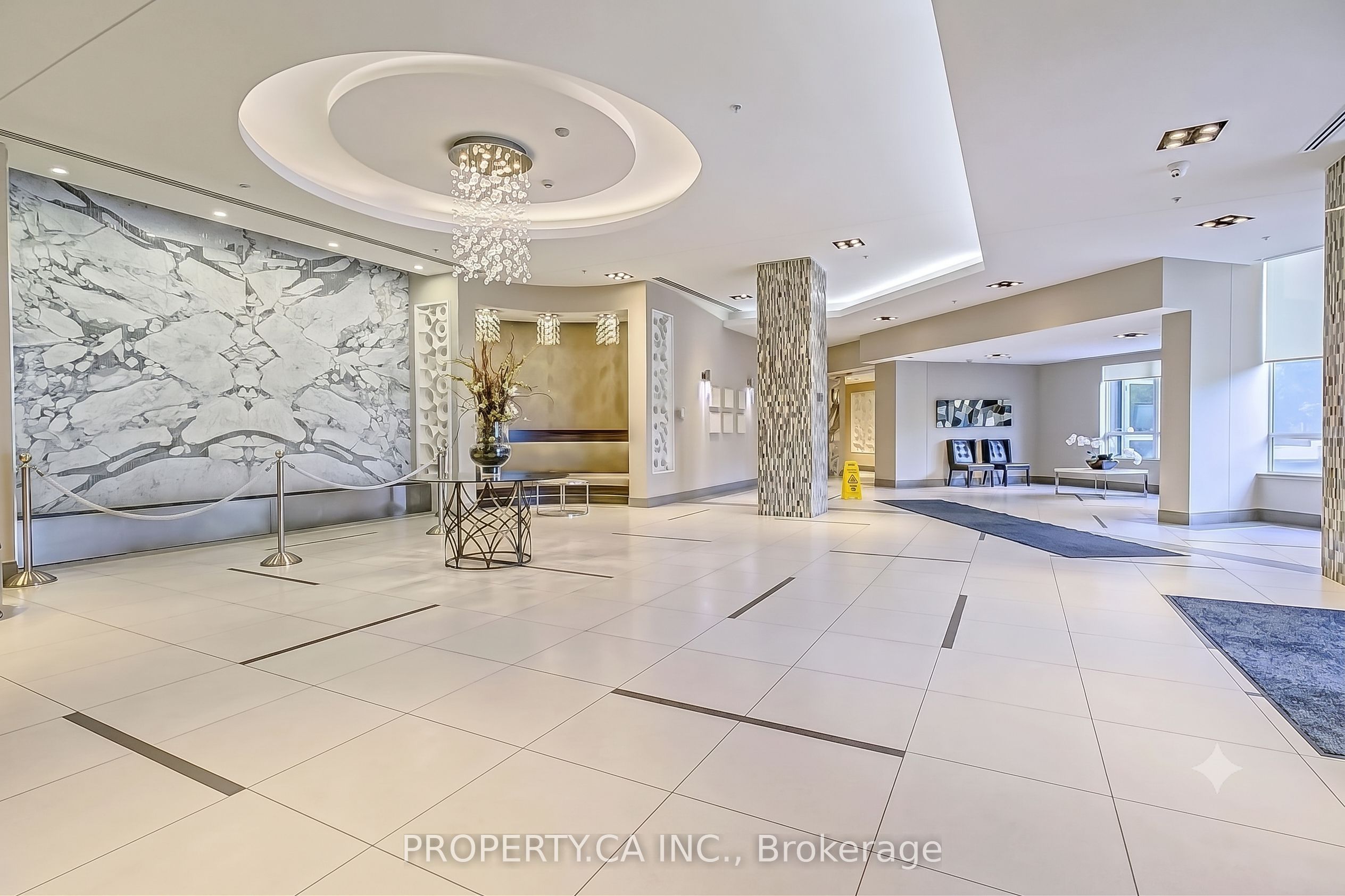 85 North Park Road 807, Vaughan, ON L4J 0H8 photo 3