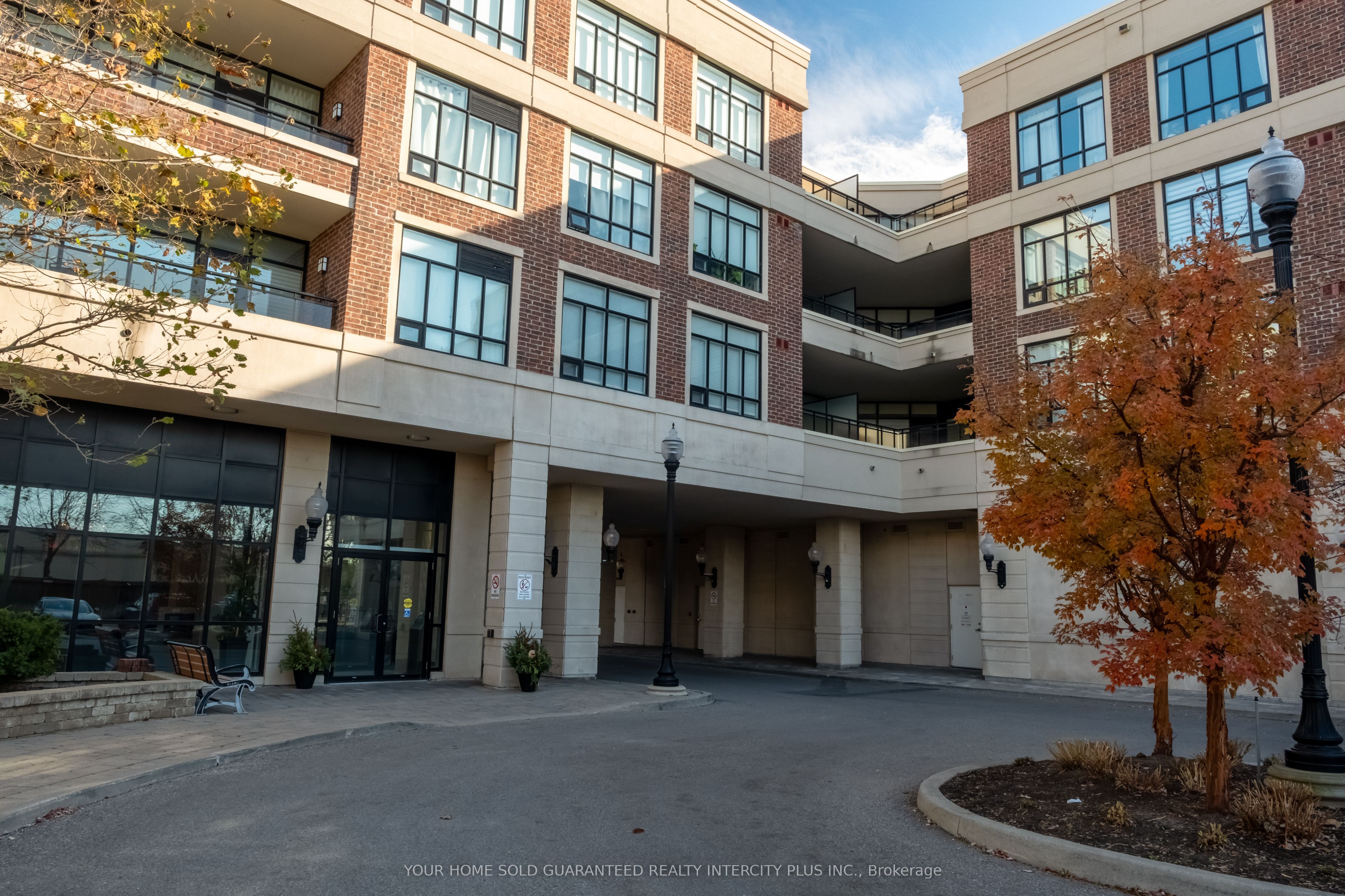 2396 Major Mackenzie Drive 418, Vaughan, ON L6A 4Y1 photo 2
