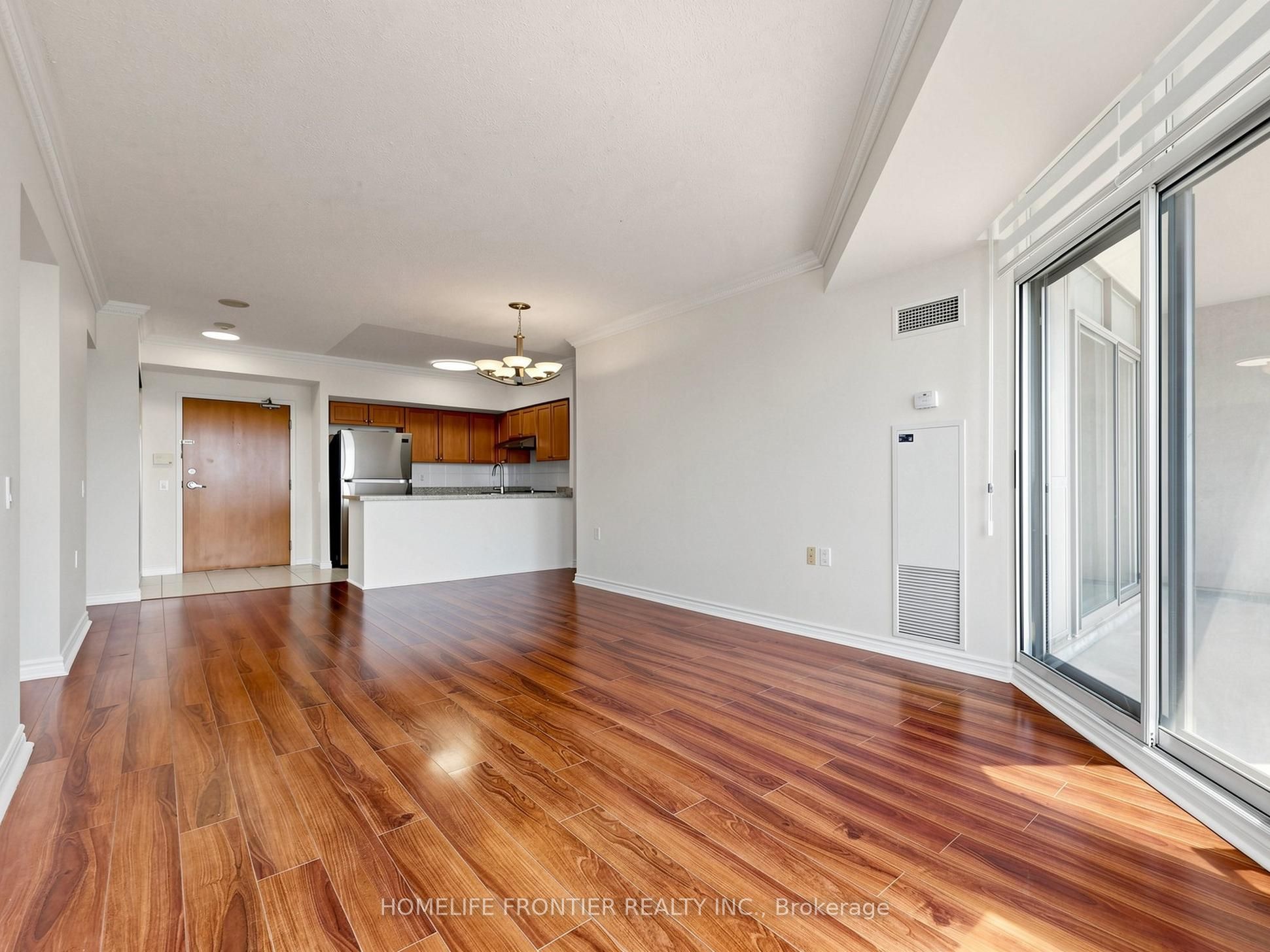 9017 Leslie Street LPH117, Richmond Hill, ON L4B 4R8 photo 4