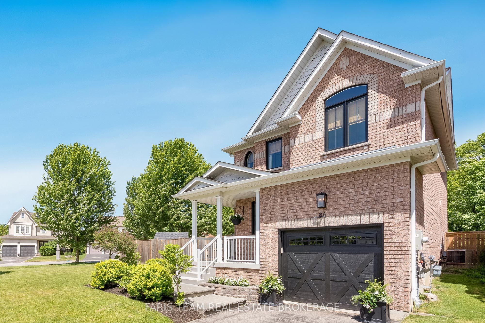 86 Margaret Graham Crescent, East Gwillimbury, ON L0G 1M0 photo 3