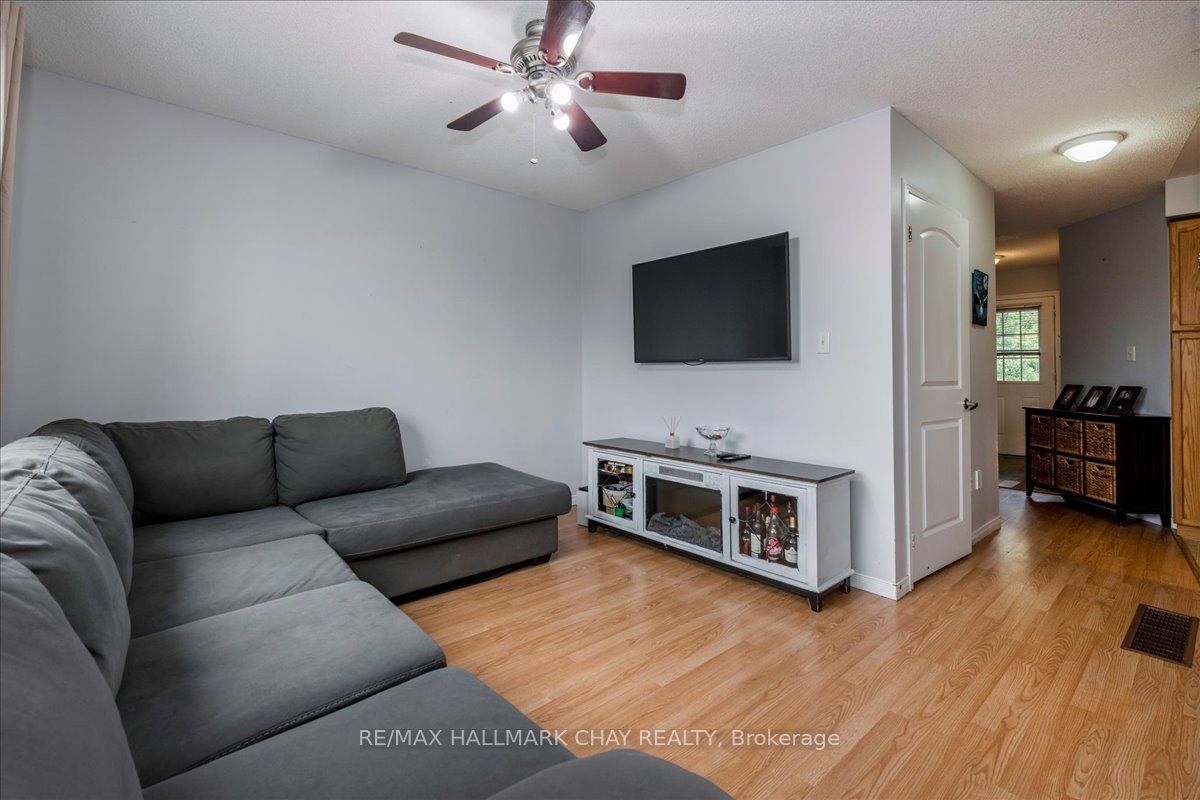 2194 Batters Loop, Innisfil, ON L9S 0C8 photo 3
