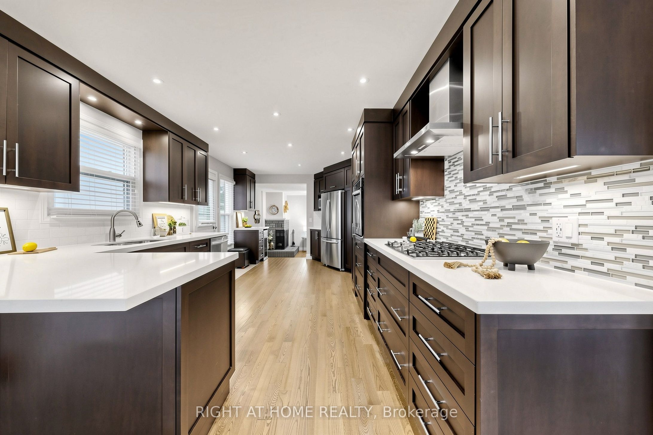 16 Rosemead Close, Markham, ON L3R 3Z3 photo 3