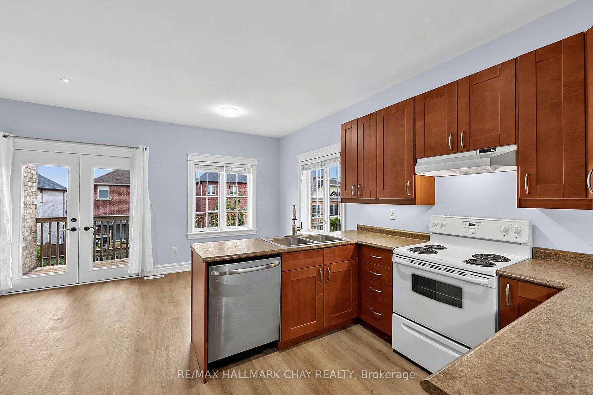 2040 Celeste Street #MAIN, Innisfil, ON L9S 4Z2 photo 5