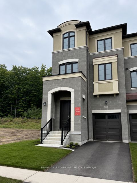 61 Donnacona Drive, Vaughan, ON L4H 0Y6