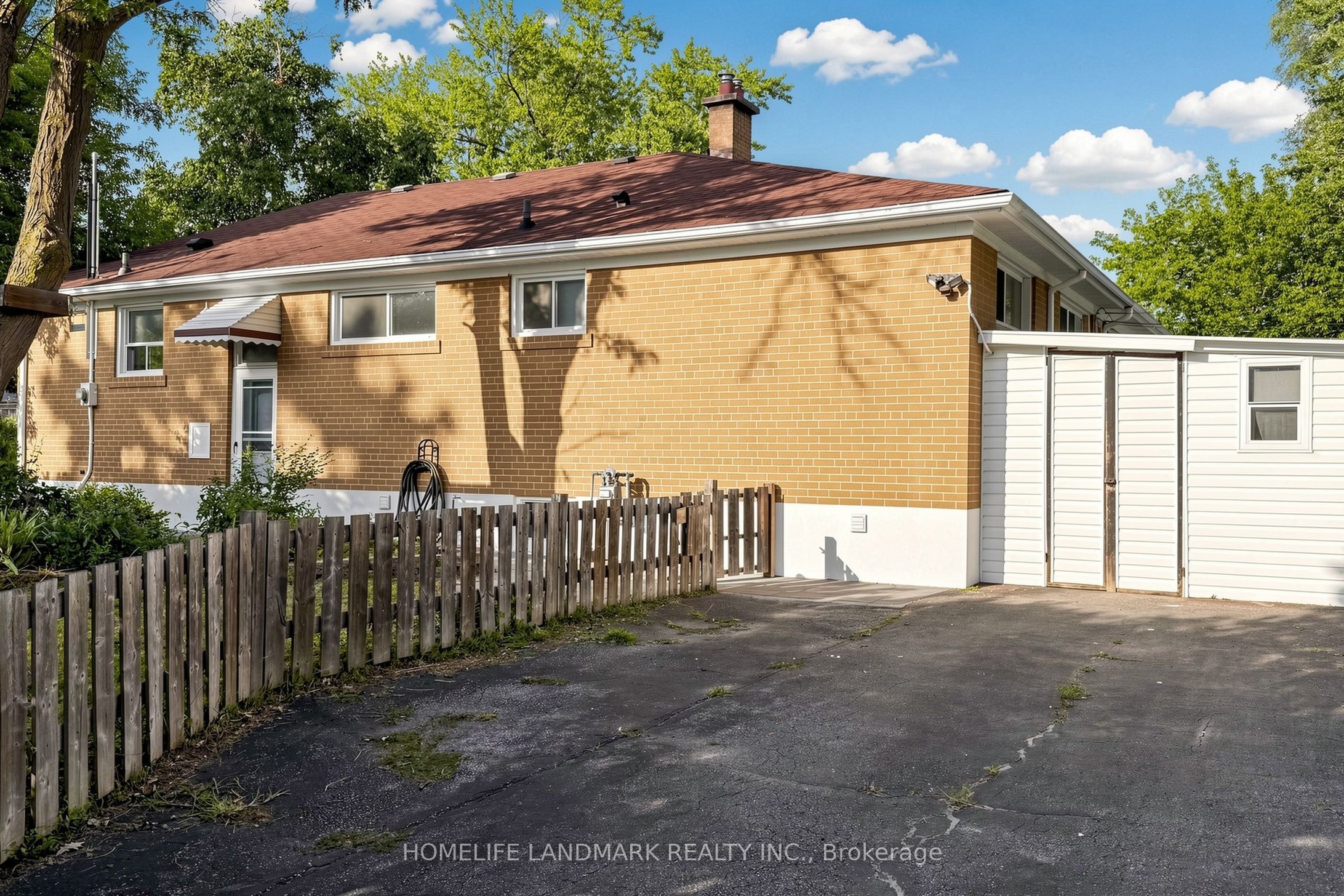 212 Beechy Drive, Richmond Hill, ON L4C 2X7 photo 3