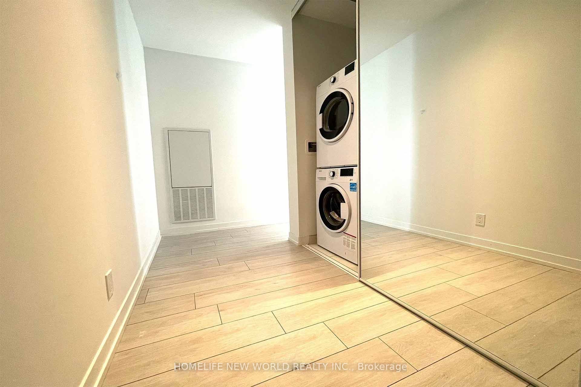950 Portage Parkway 4612, Vaughan, ON L4K 0J7 photo 4