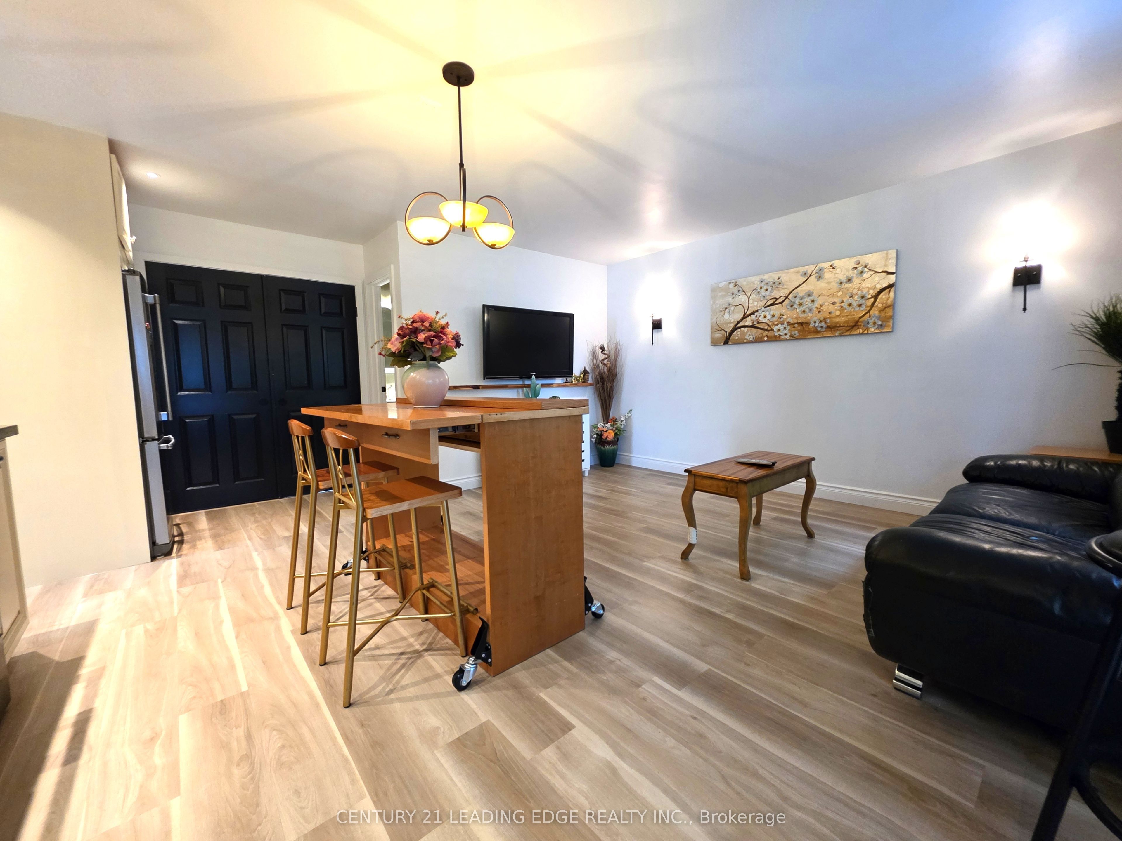 260 Metro Road N B, Georgina, ON L4P 3C8 photo 4