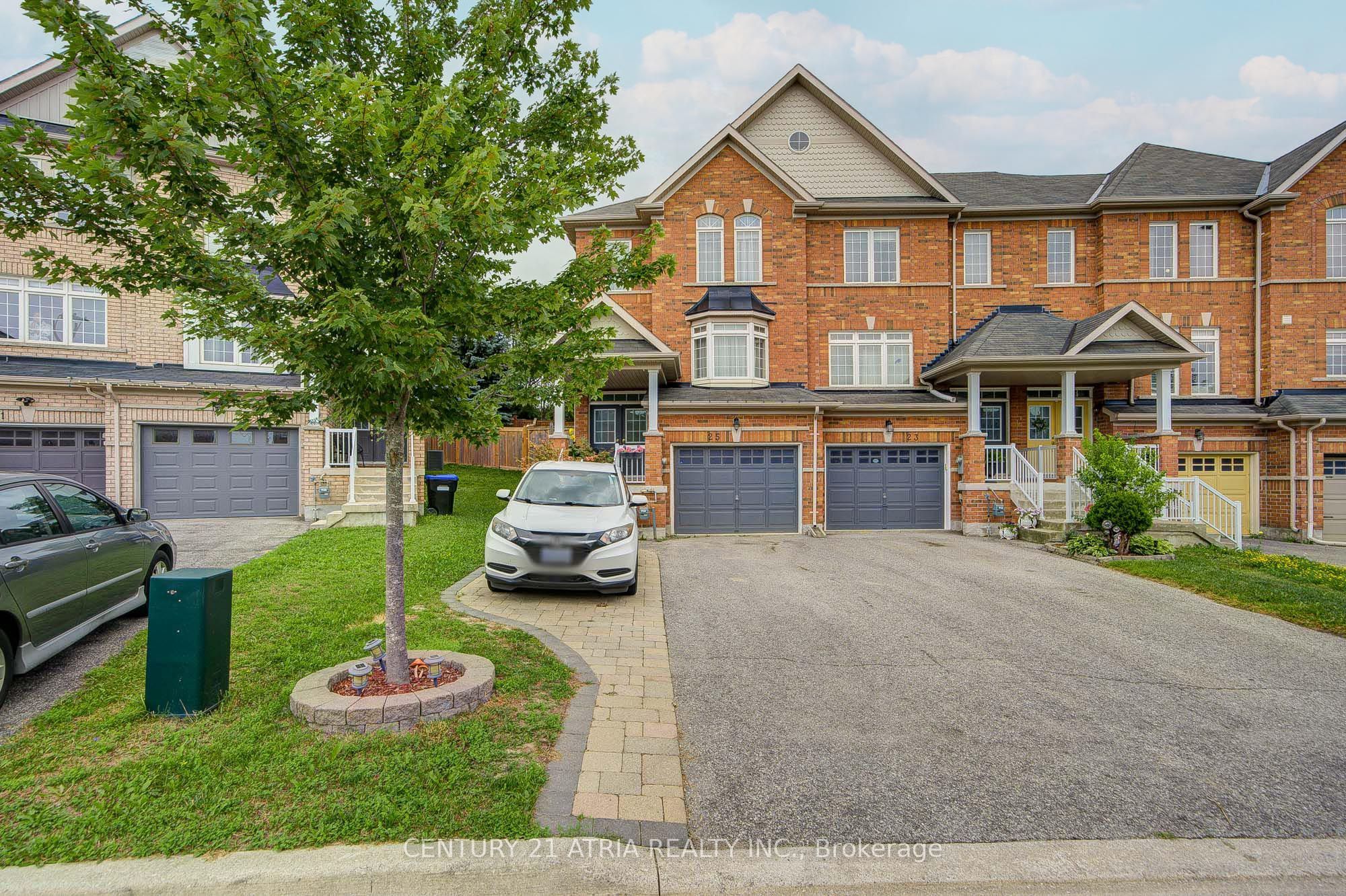 25 Matthewson Avenue, Bradford West Gwillimbury, ON L3Z 0P3
