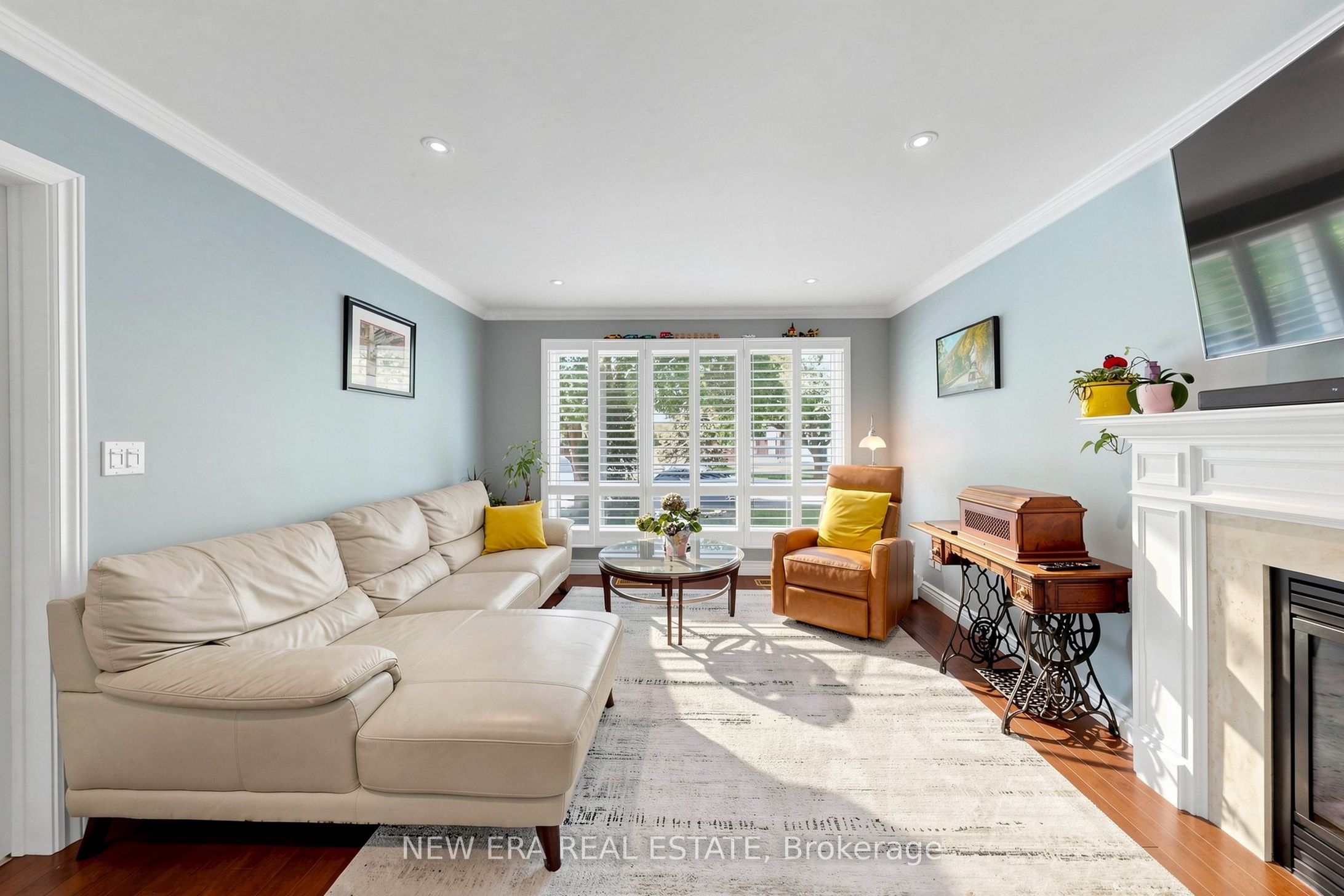 197 Lucas Street, Richmond Hill, ON L4C 4P8 photo 4