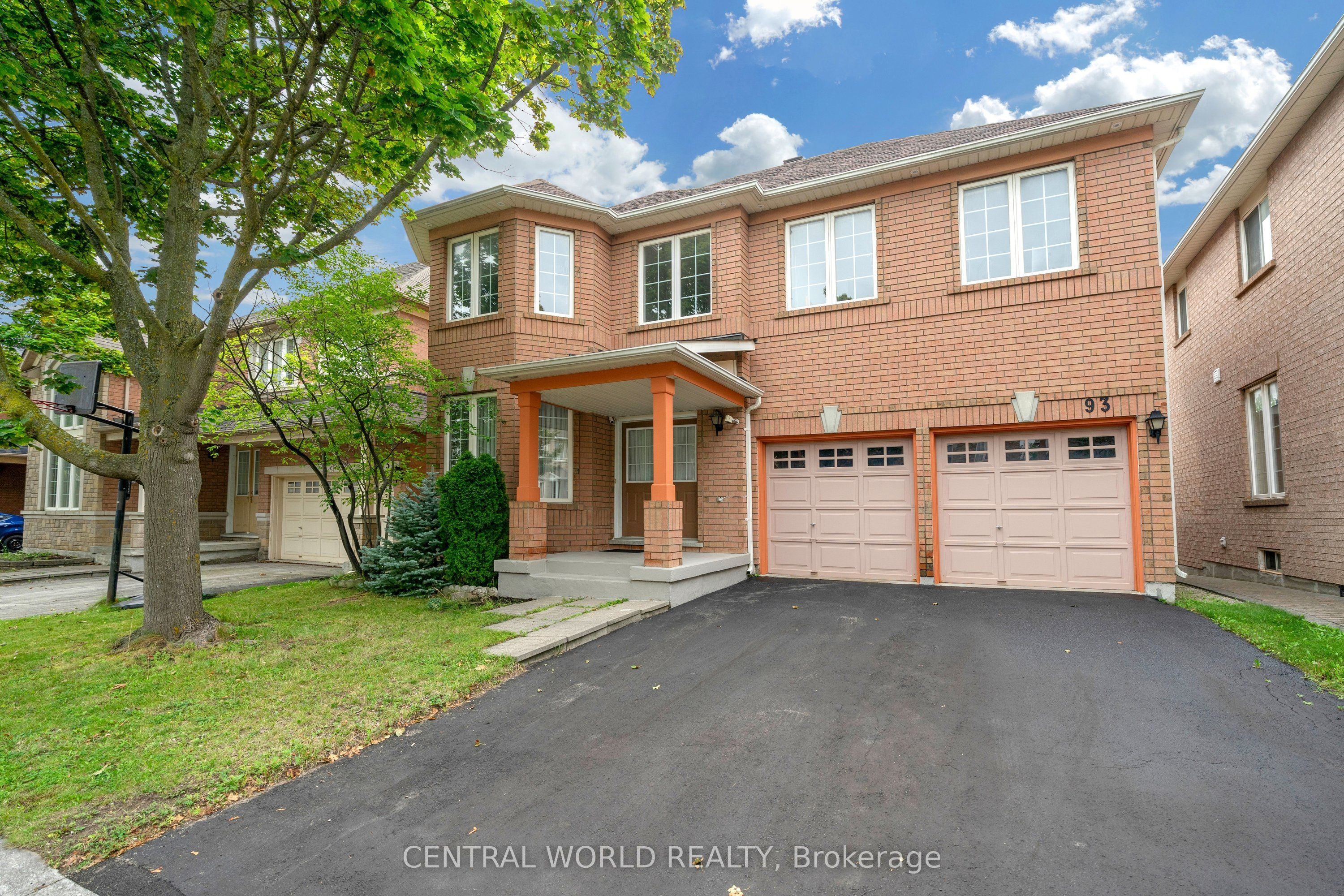 93 MAJESTIC Drive, Markham, ON L6C 2G9 photo 3