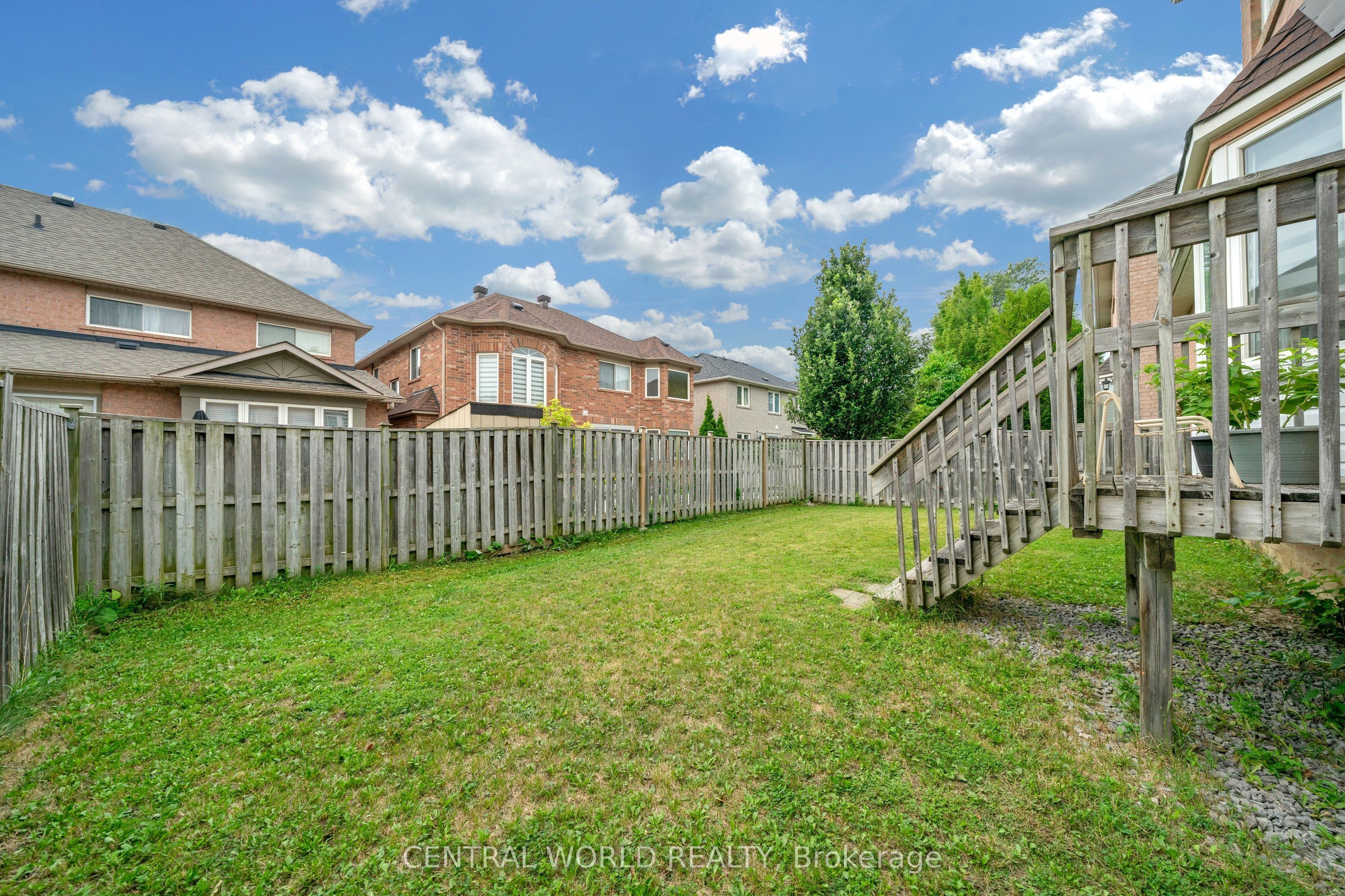 93 MAJESTIC Drive, Markham, ON L6C 2G9 photo 4