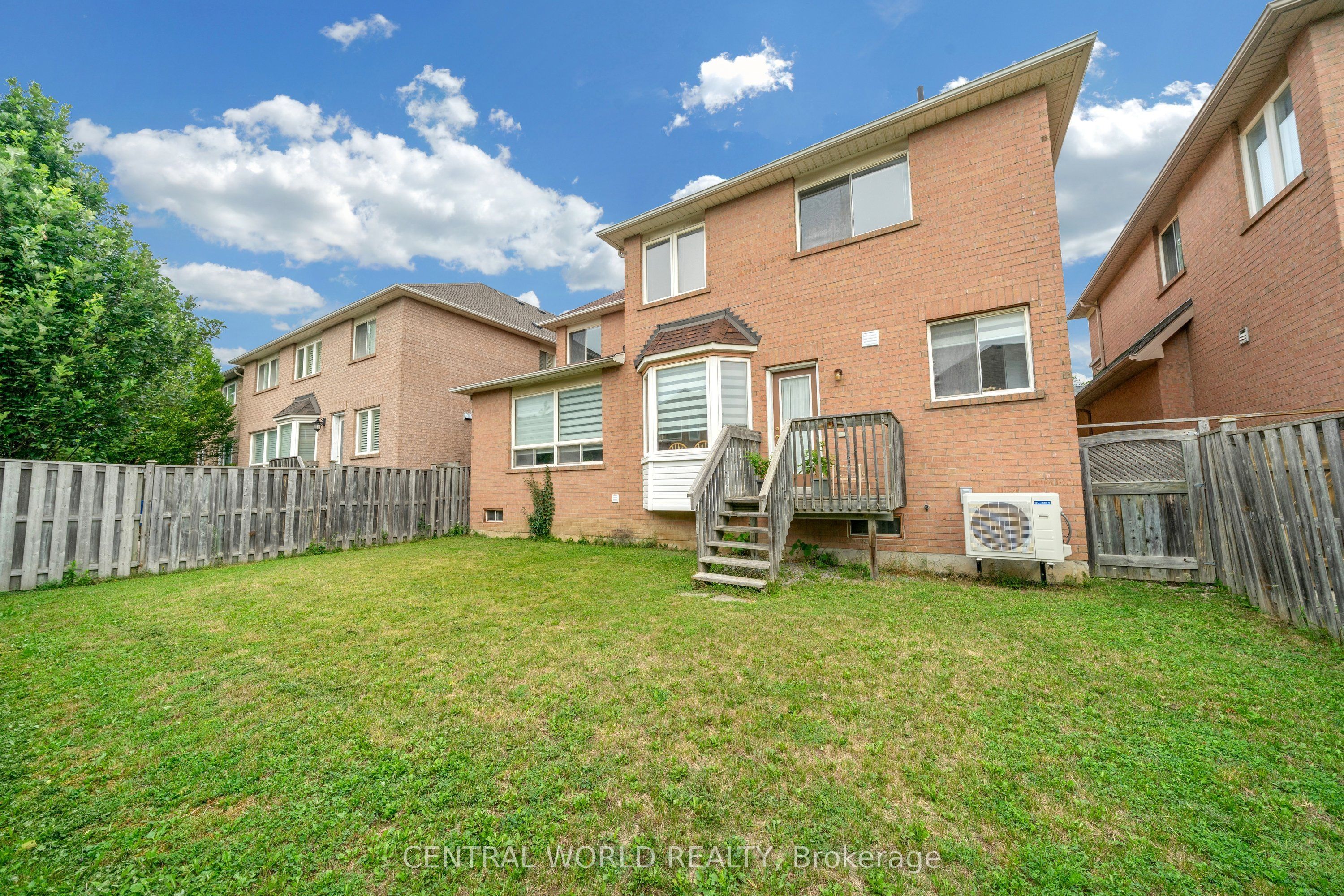 93 MAJESTIC Drive, Markham, ON L6C 2G9 photo 5
