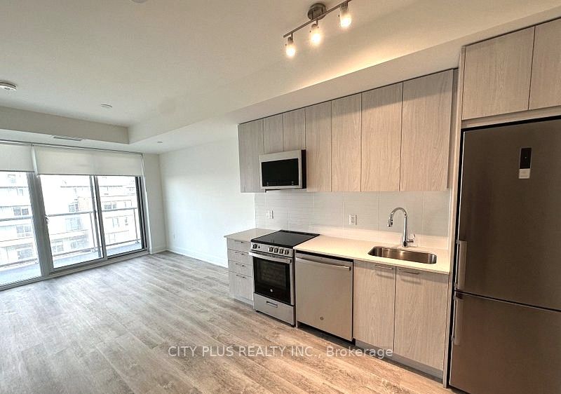 185 Deerfield Road 601, Newmarket, ON L3Y 0G7 photo 3