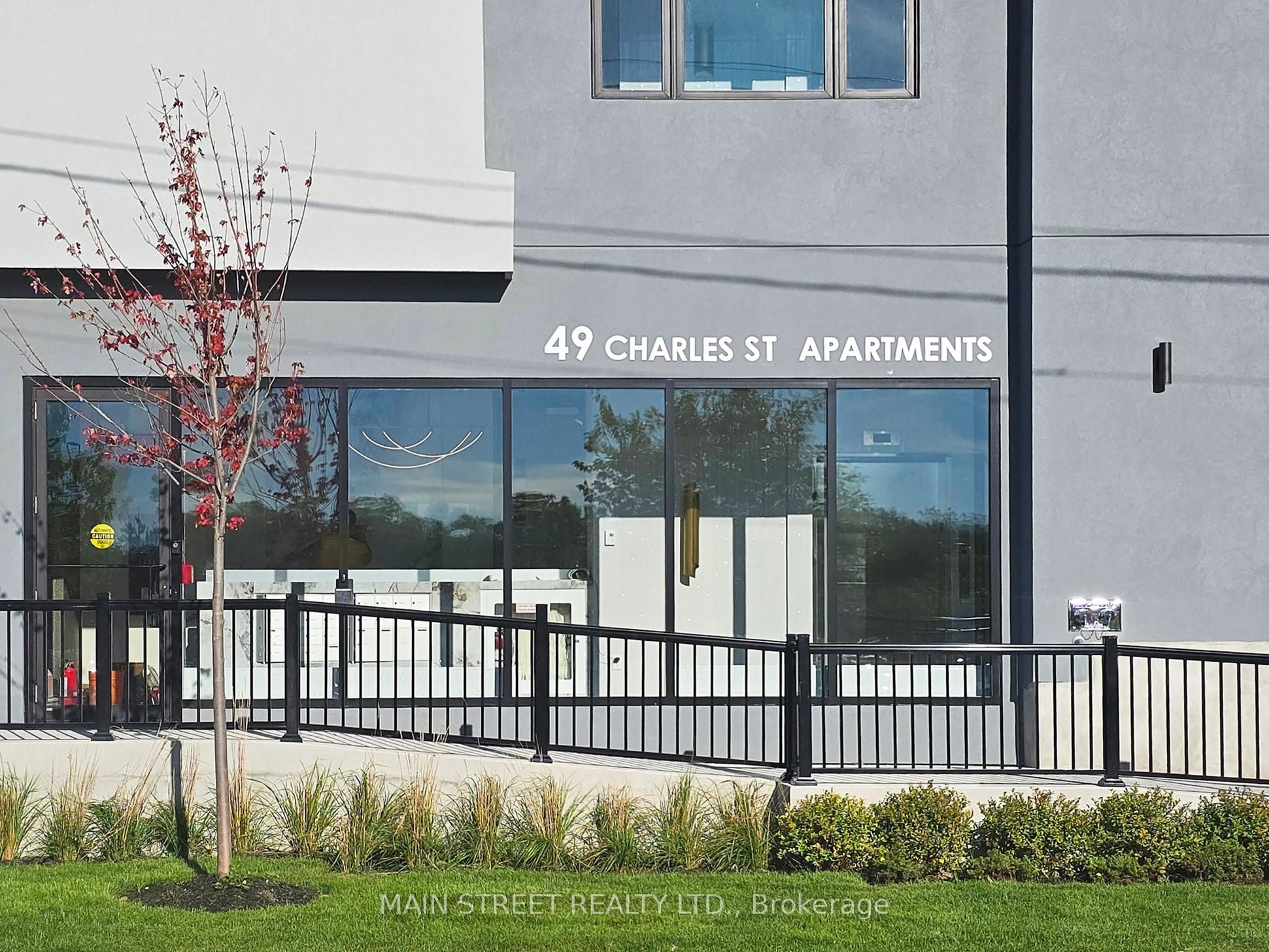 49 Charles Street 203, Newmarket, ON L3Y 3V7 photo 2