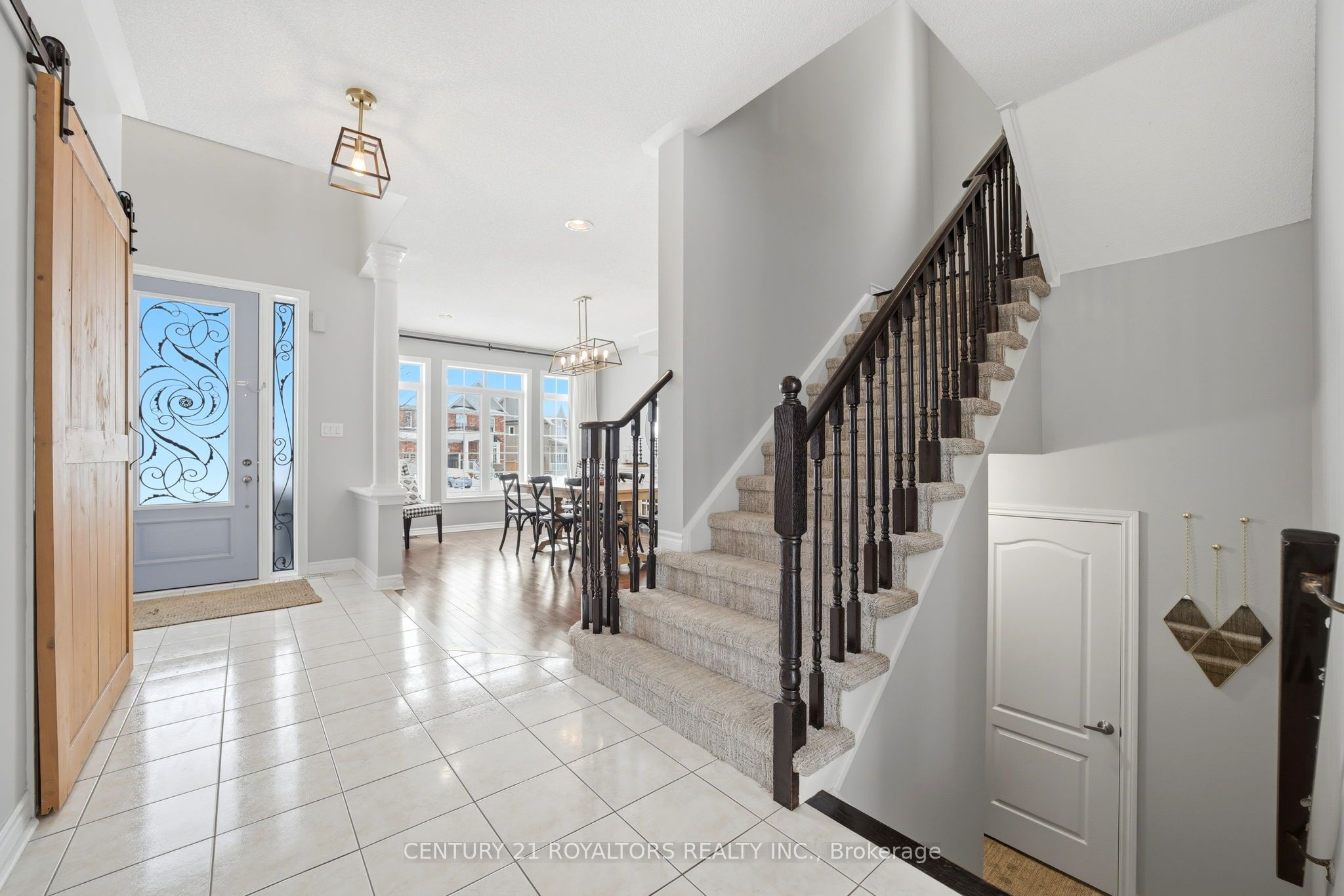 74 Latimer Avenue, Essa, ON L0M 1B5 photo 4