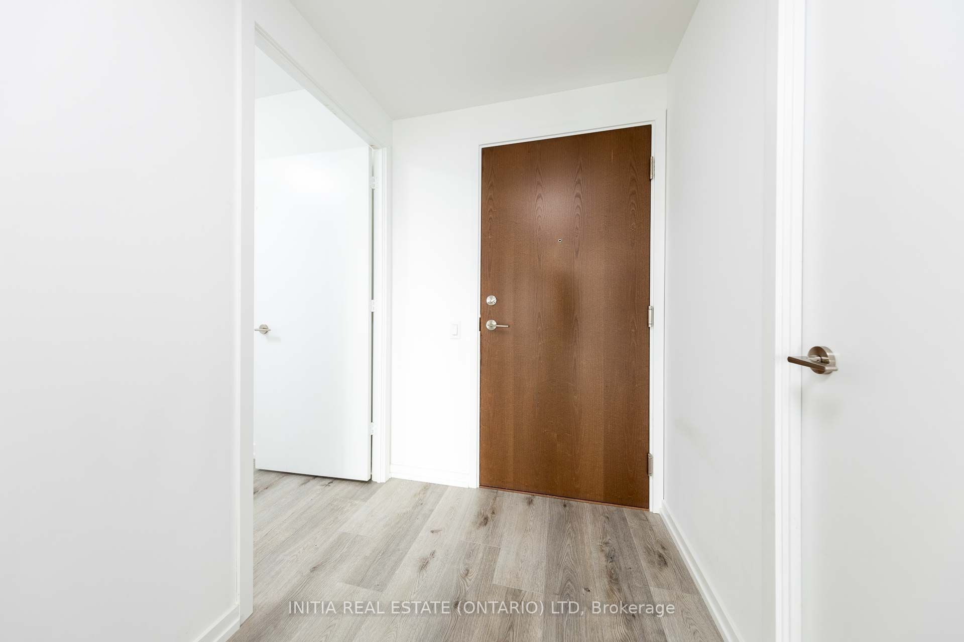 1000 Portage Parkway 3306, Vaughan, ON L4K 0L1 photo 4