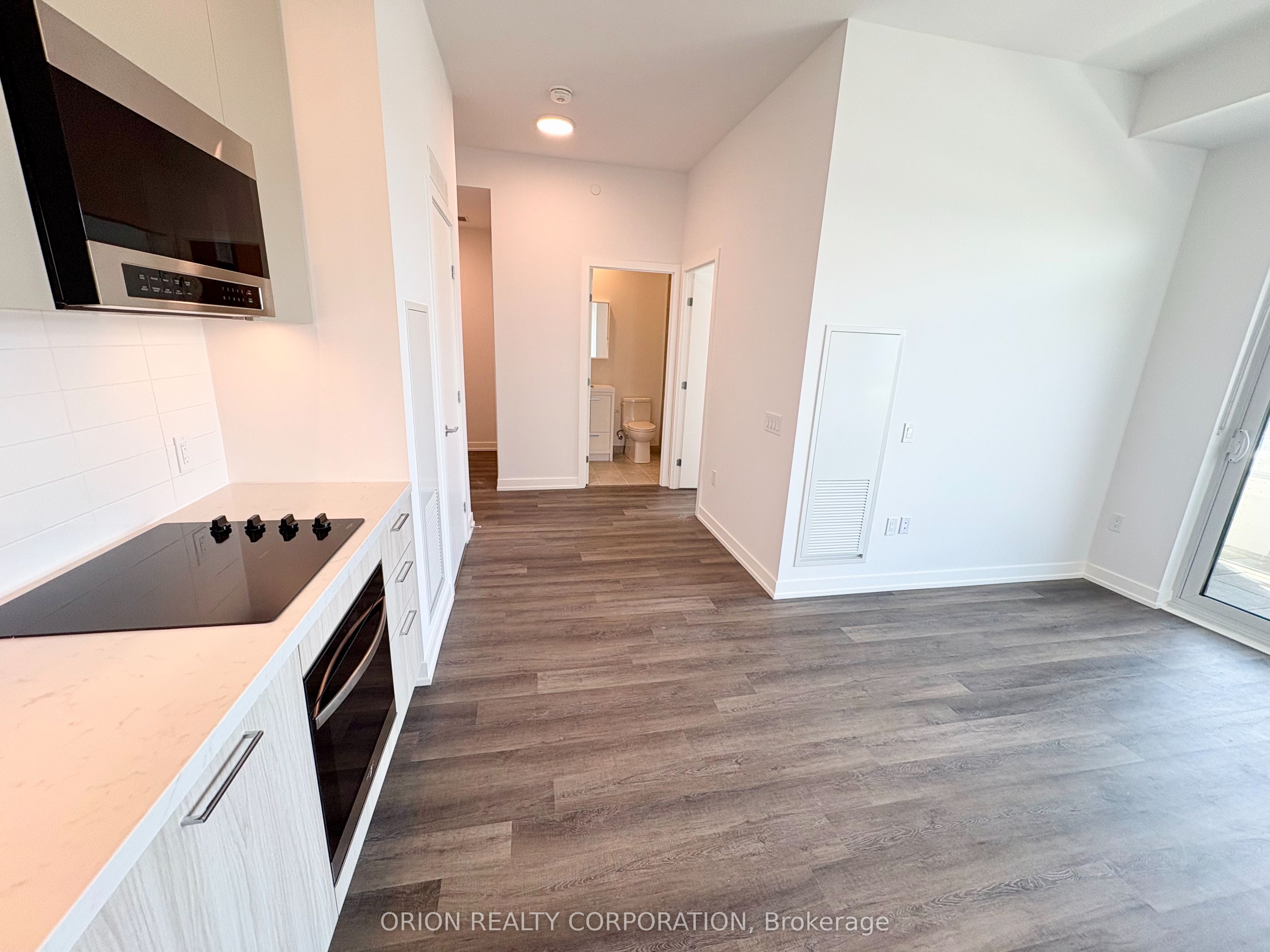 21 Meadowdale Road 302, Vaughan, ON L4K 0H6 photo 5