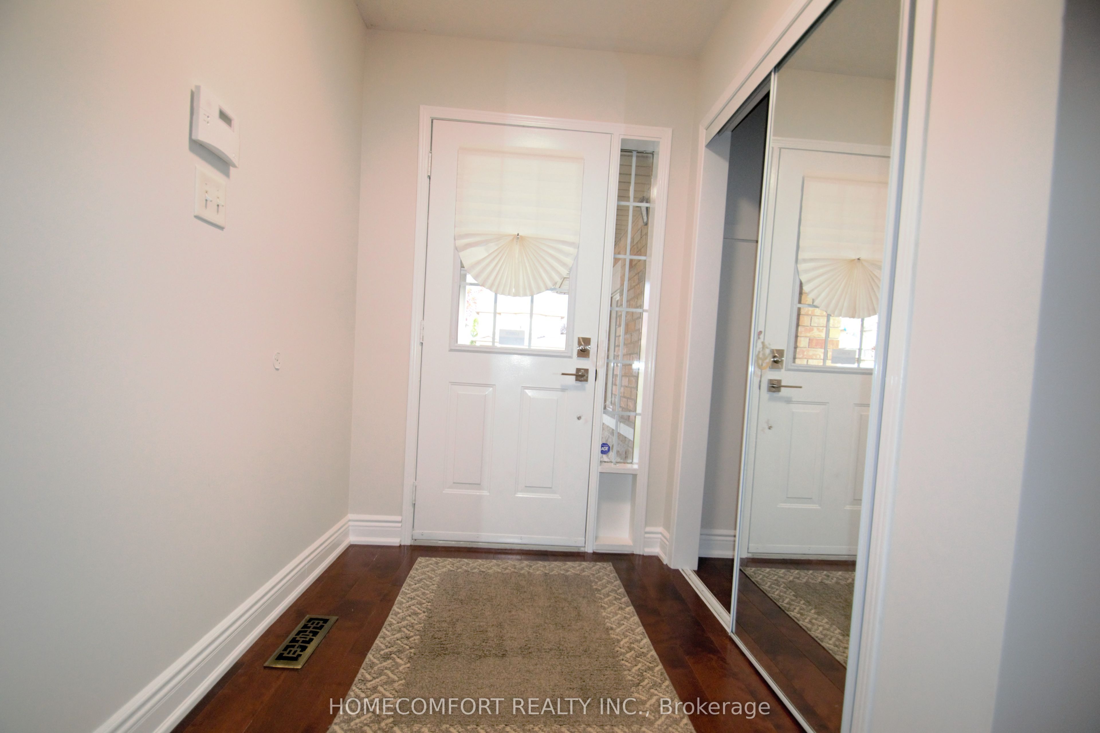 28 Deerwood Crescent, Richmond Hill, ON L4E 4B5 photo 2