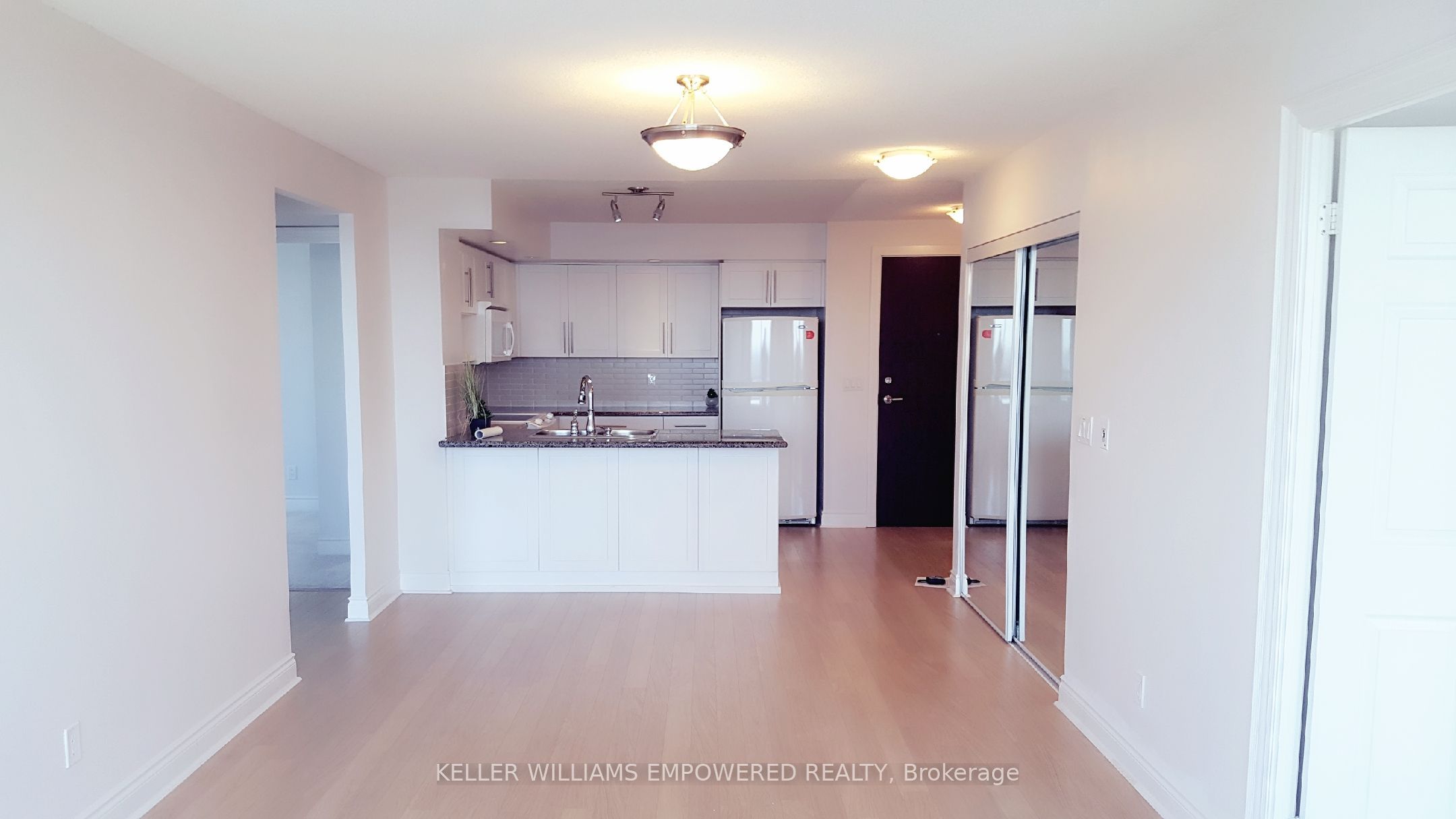 23 Cox Boulevard 872, Markham, ON L3R 7Z9 photo 4