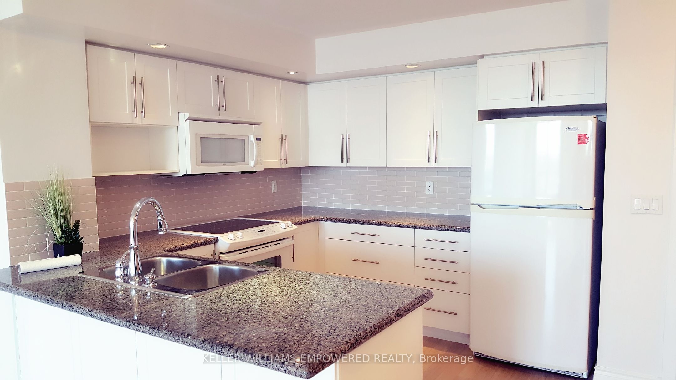 23 Cox Boulevard 872, Markham, ON L3R 7Z9 photo 5