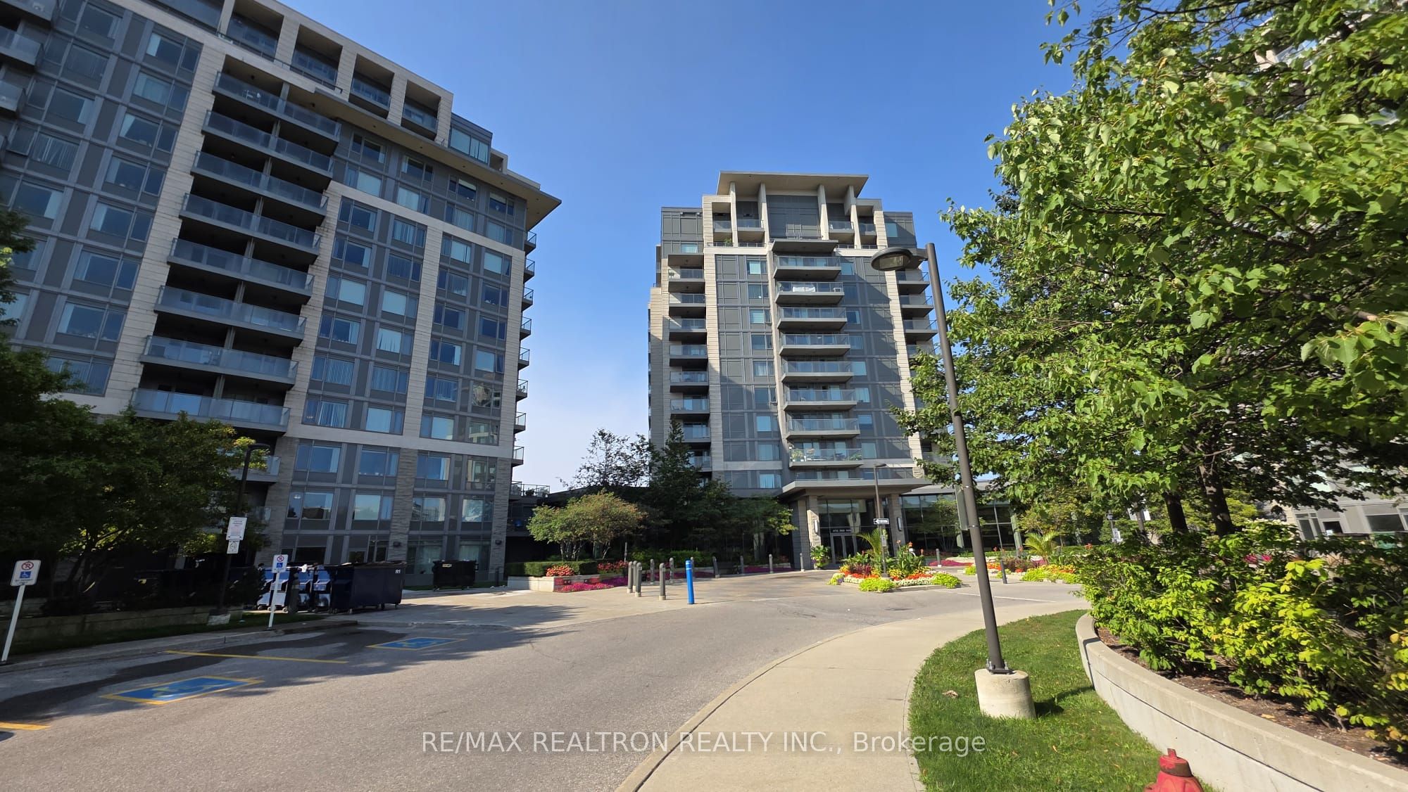 273 South Park Road 501, Markham, ON L3T 0B5 photo 4